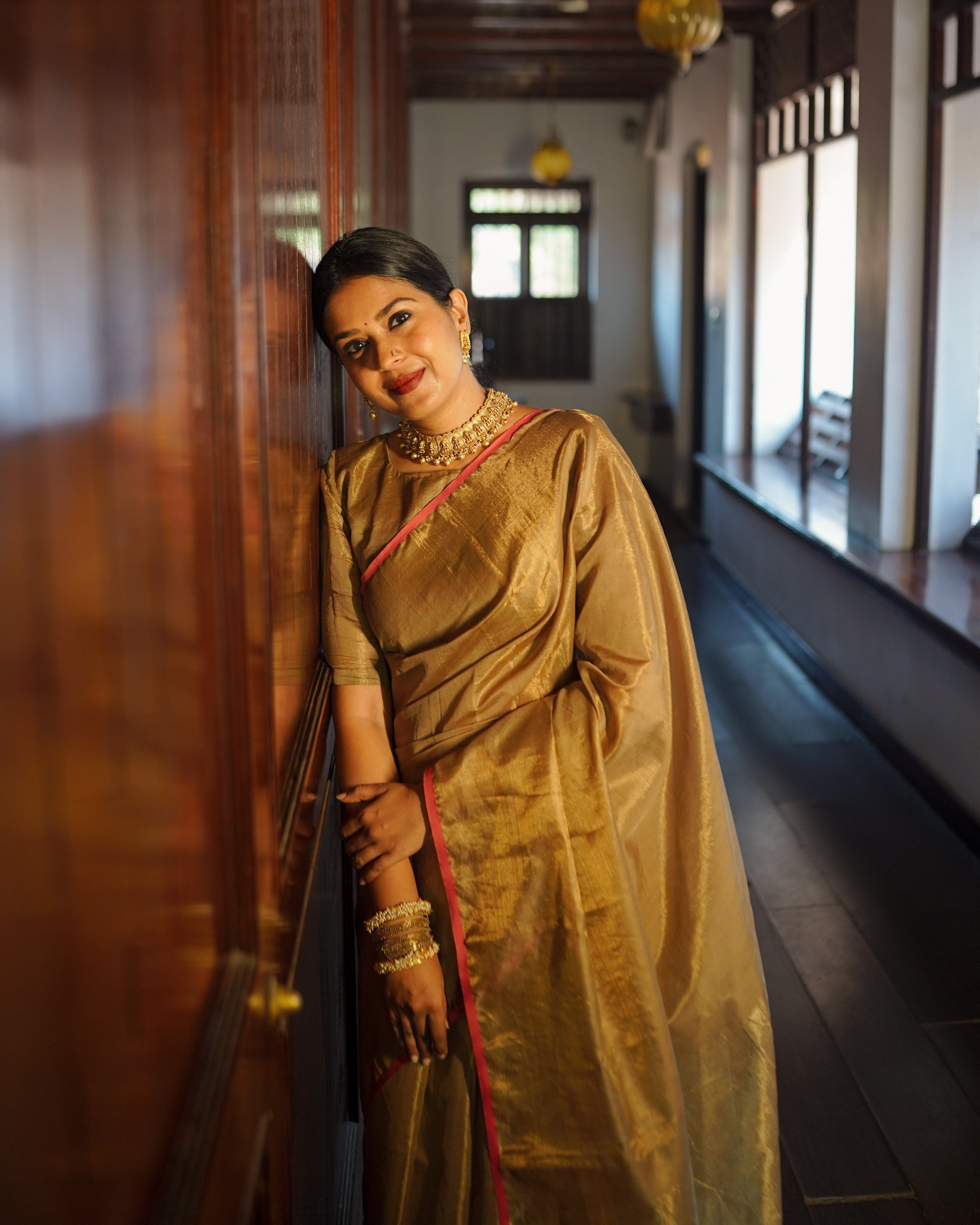 Antique gold & pink maheshwari tissue silk saree with zari lines on pallu - Image 15