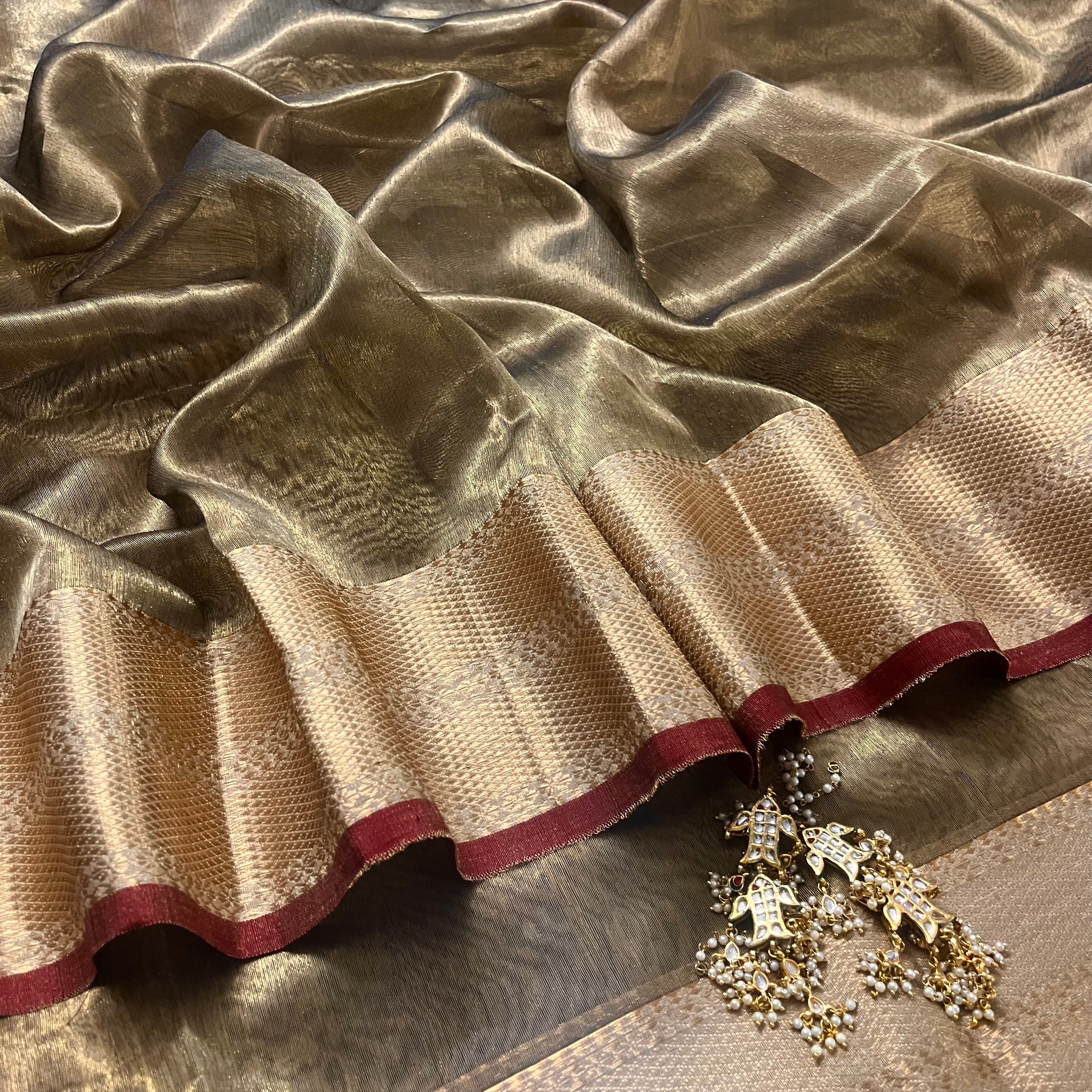 Antique Gold & Red Maheshwari Tissue Silk Saree with Zari Pattern on Pallu - Image 18