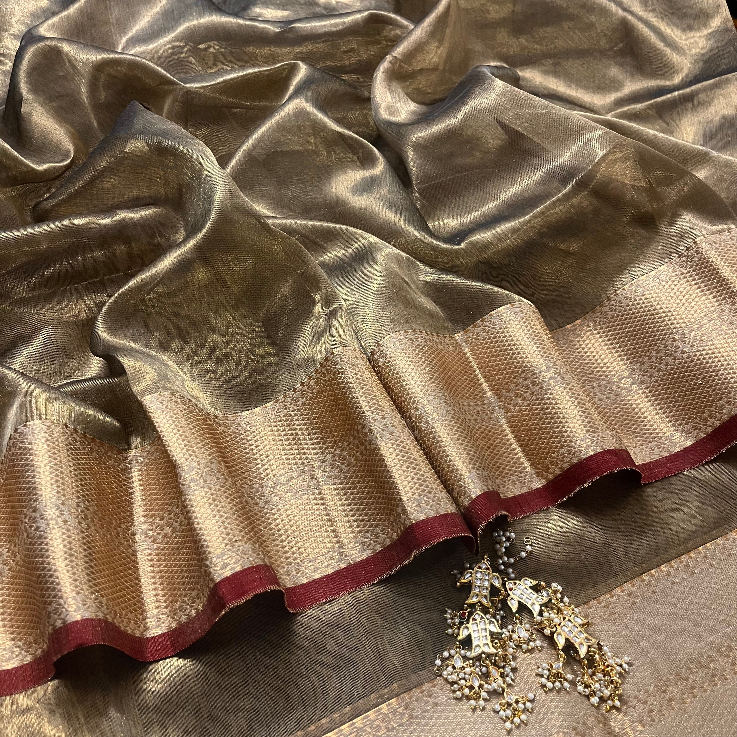 Antique Gold & Red Maheshwari Tissue Silk Saree with Zari Pattern on Pallu - Image 7