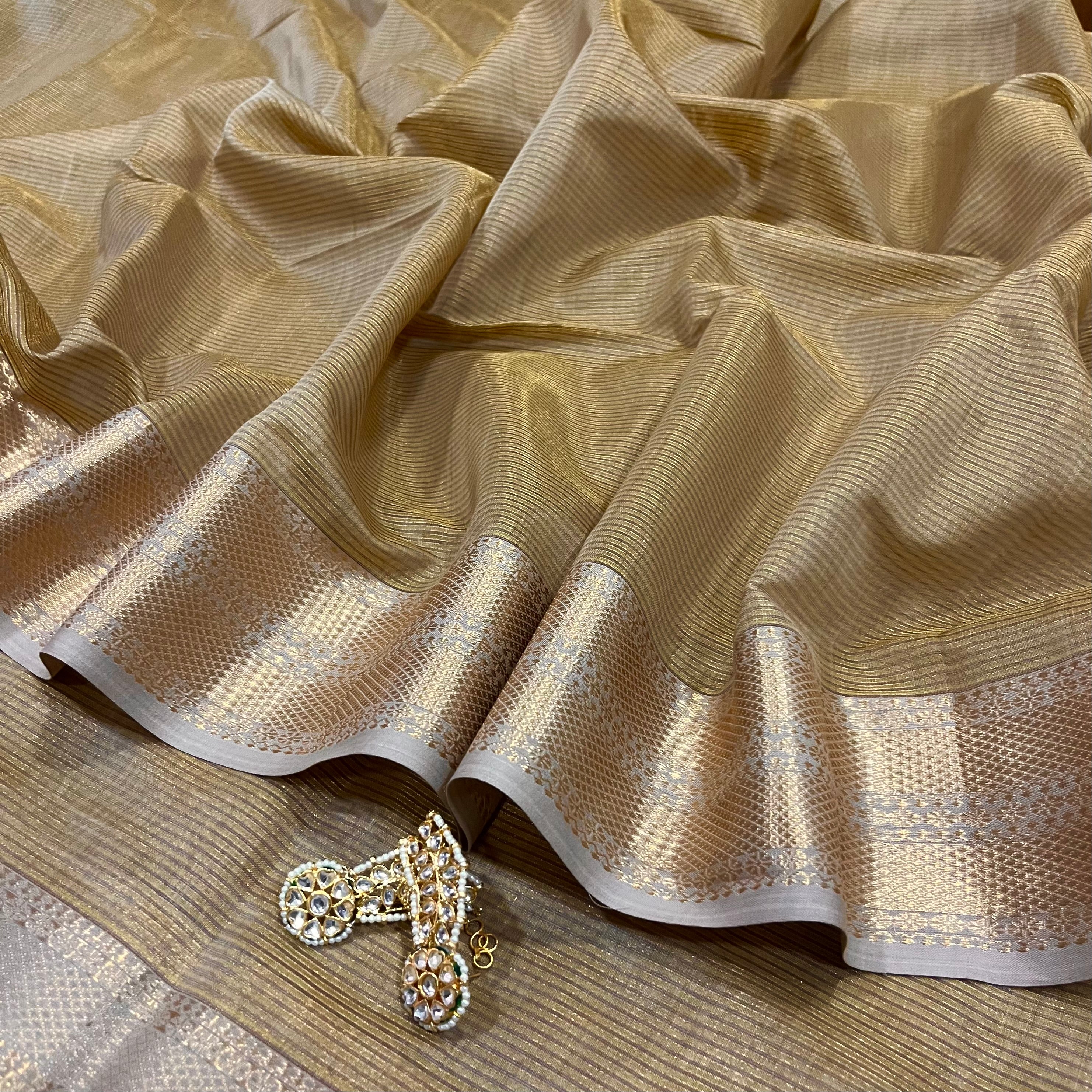 Beige Maheshwari saree with zari checks all over - Image 3