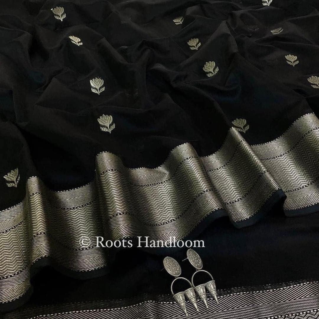 Black Maheshwari Saree with Flower Motifs all over - Image 3