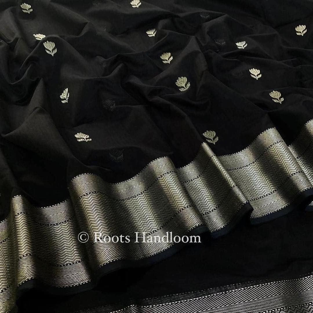 Black Maheshwari Saree with Flower Motifs all over - Image 5