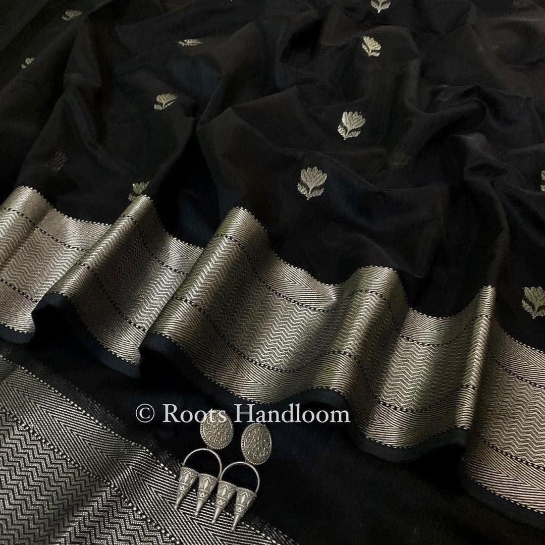 Black Maheshwari Saree with Flower Motifs all over - Image 6
