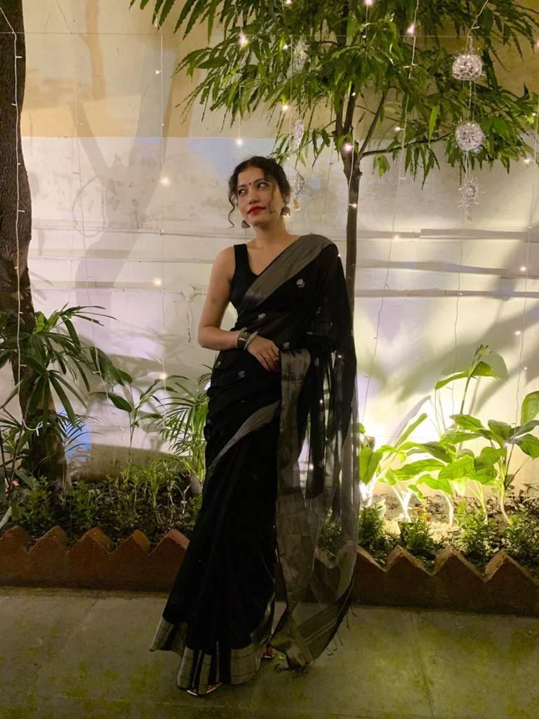 Black Maheshwari Saree with Flower Motifs all over - Image 7