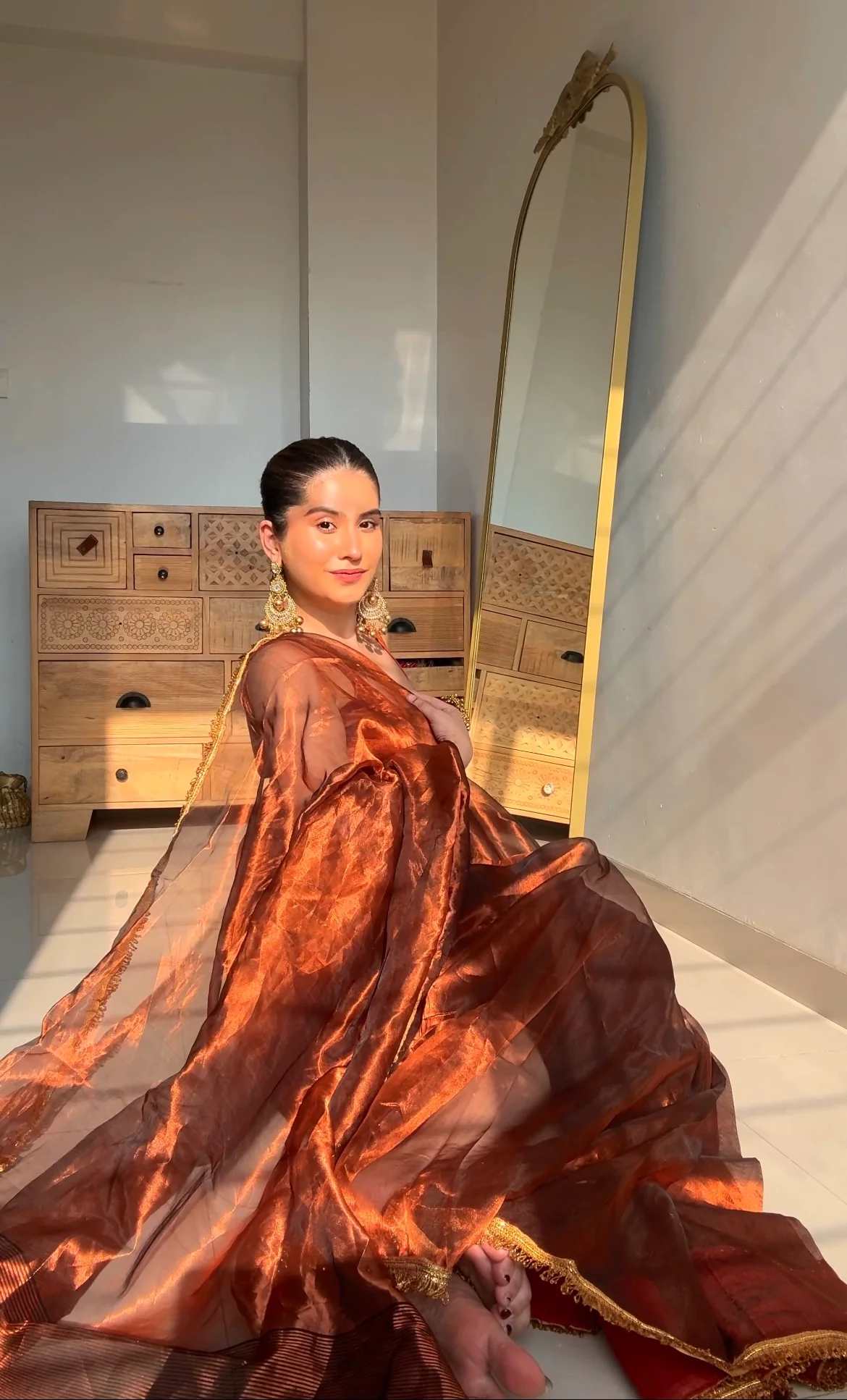 Molten Copper chanderi tissue silk saree with kiran border - Image 11