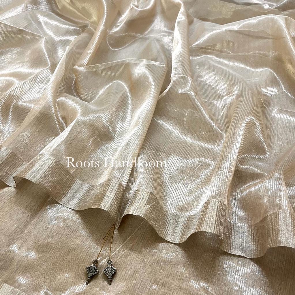 Champagne Maheshwari Saree with Zari Lines all over - Image 7