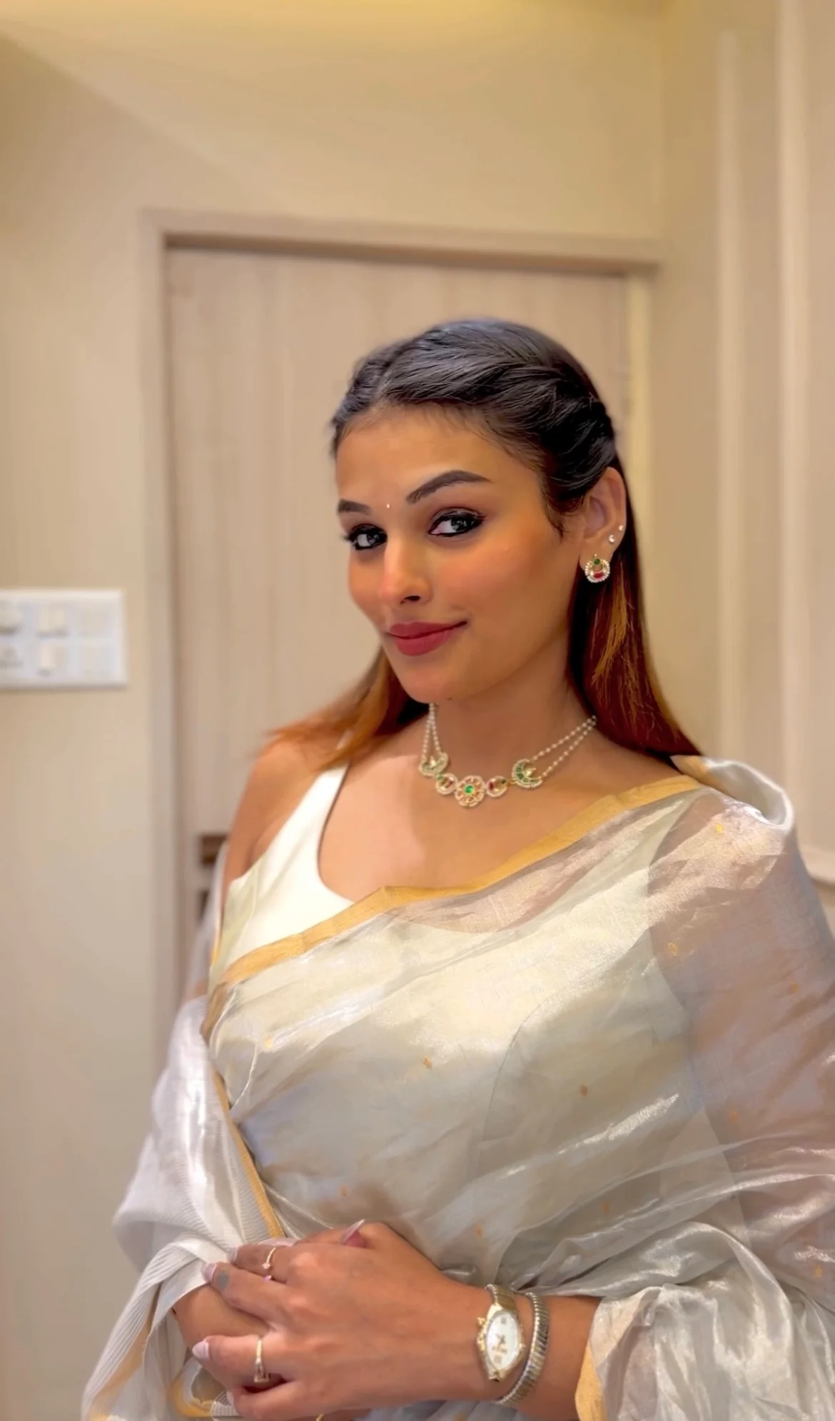 Chantilly cream Chanderi tissue silk saree with zari bootis all over - Image 10