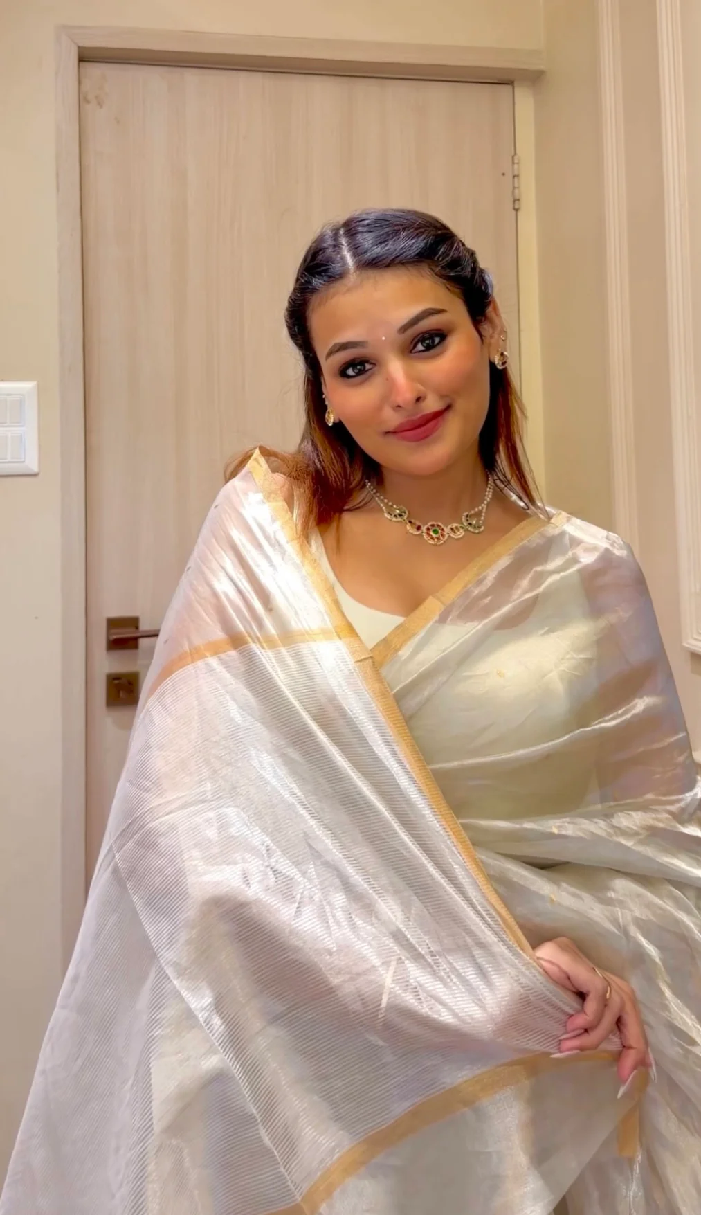 Chantilly cream Chanderi tissue silk saree with zari bootis all over - Image 3