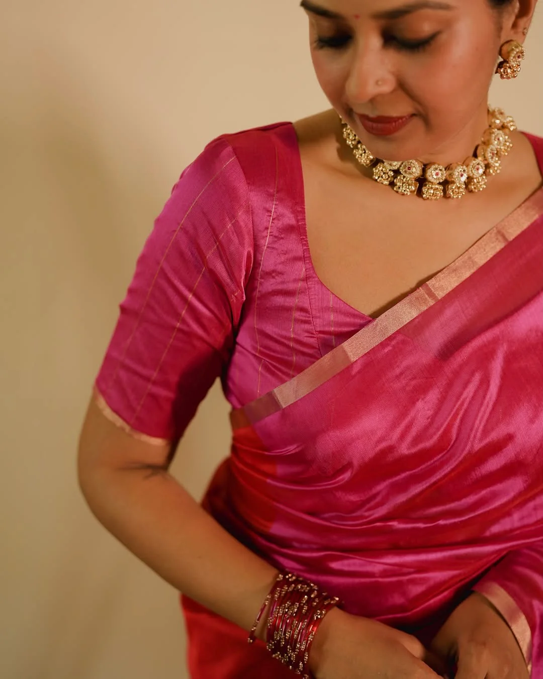 Chili Red and pink Chanderi silk saree with tassels on pallu - Image 20