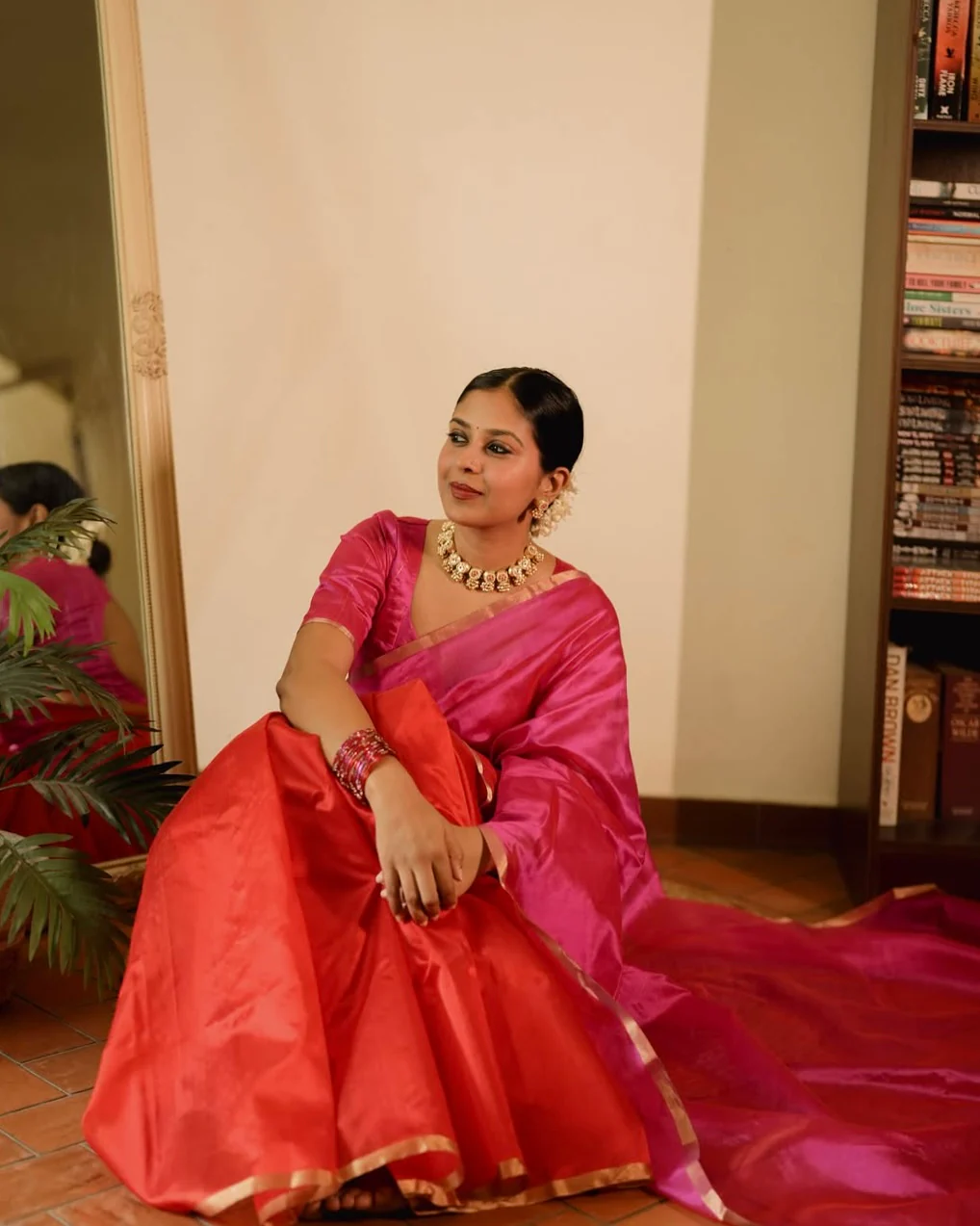 Chili Red and pink Chanderi silk saree with tassels on pallu - Image 3