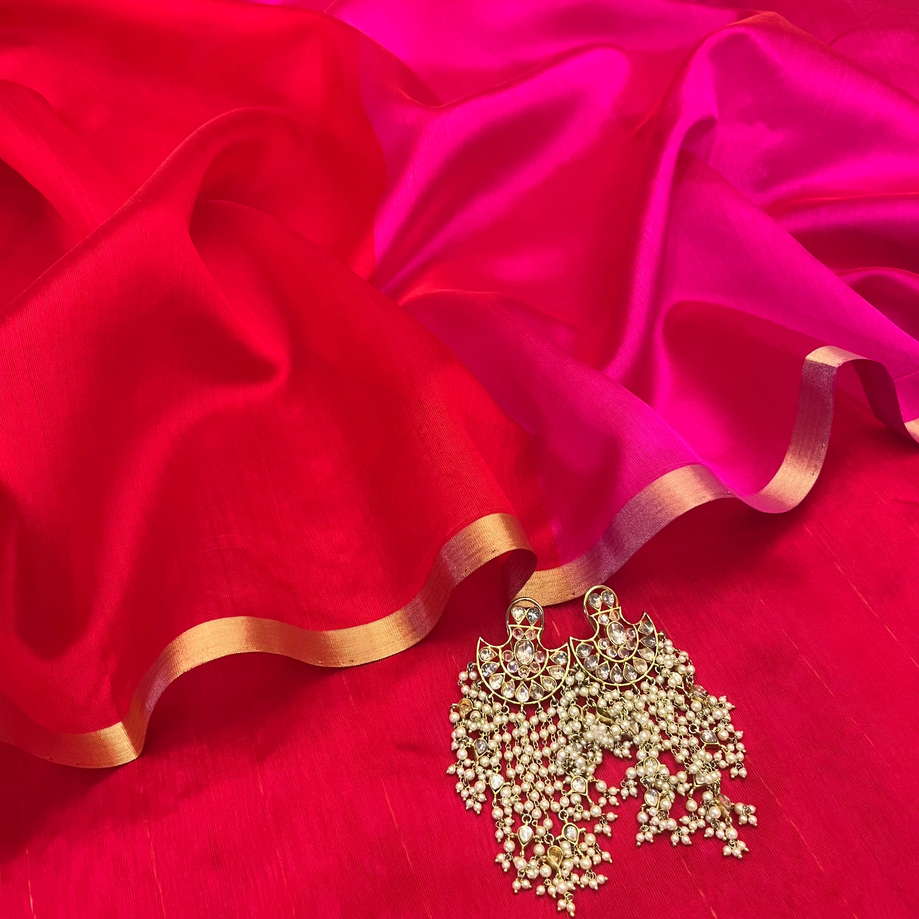 Chili Red and pink Chanderi silk saree with tassels on pallu - Image 4