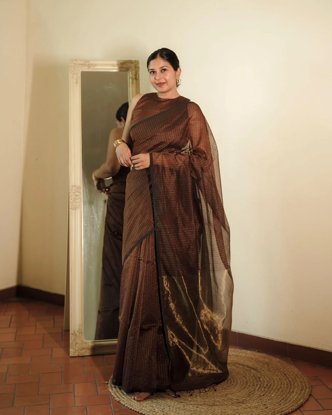 Chocolate brown Maheshwari saree with zari lines all over - Image 8