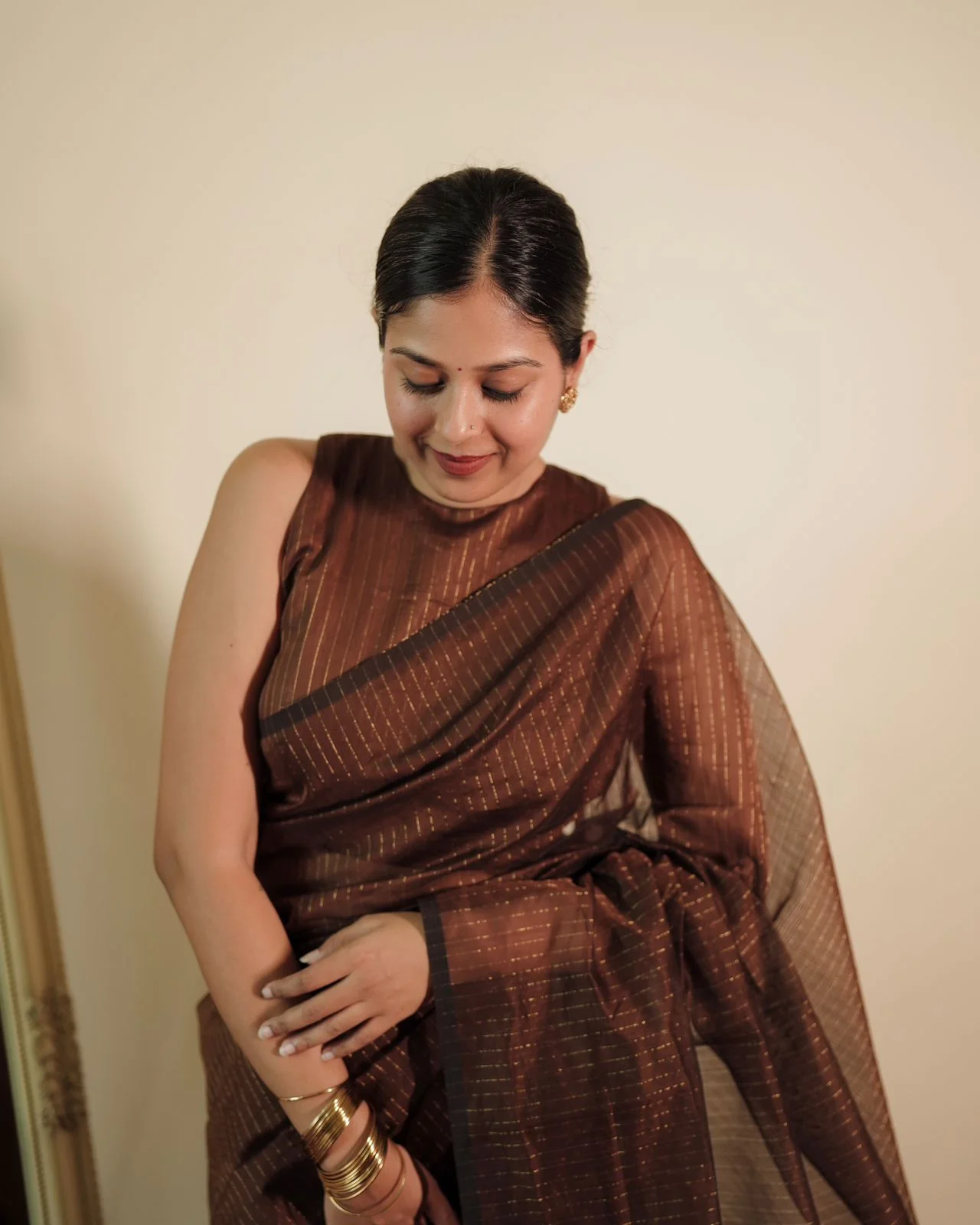 Chocolate brown Maheshwari saree with zari lines all over - Image 9