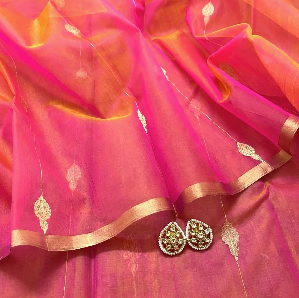 Coral pink dual tone Chanderi organza silk saree with jhumka motifs all over - Image 13