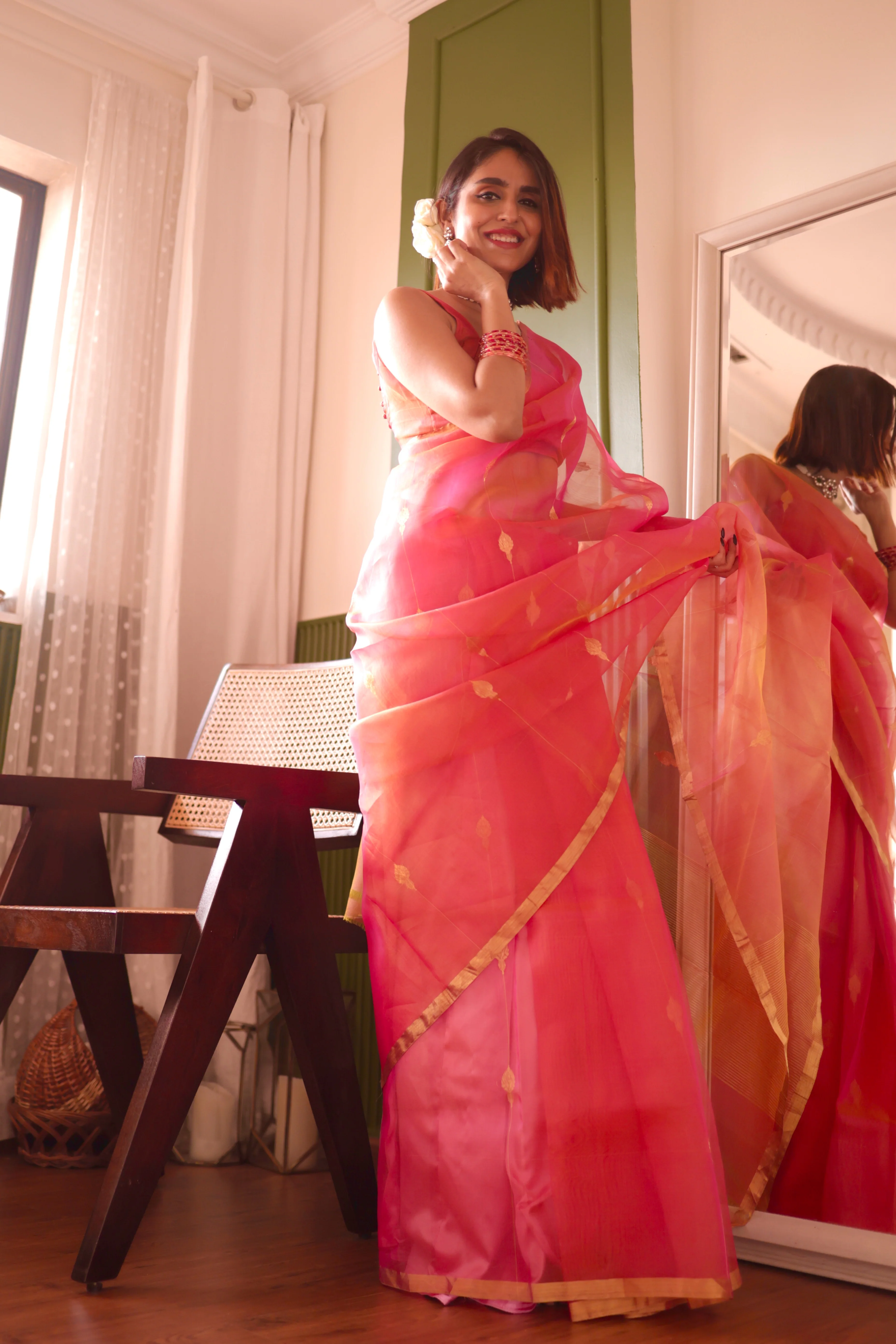 Coral pink dual tone Chanderi organza silk saree with jhumka motifs all over - Image 4