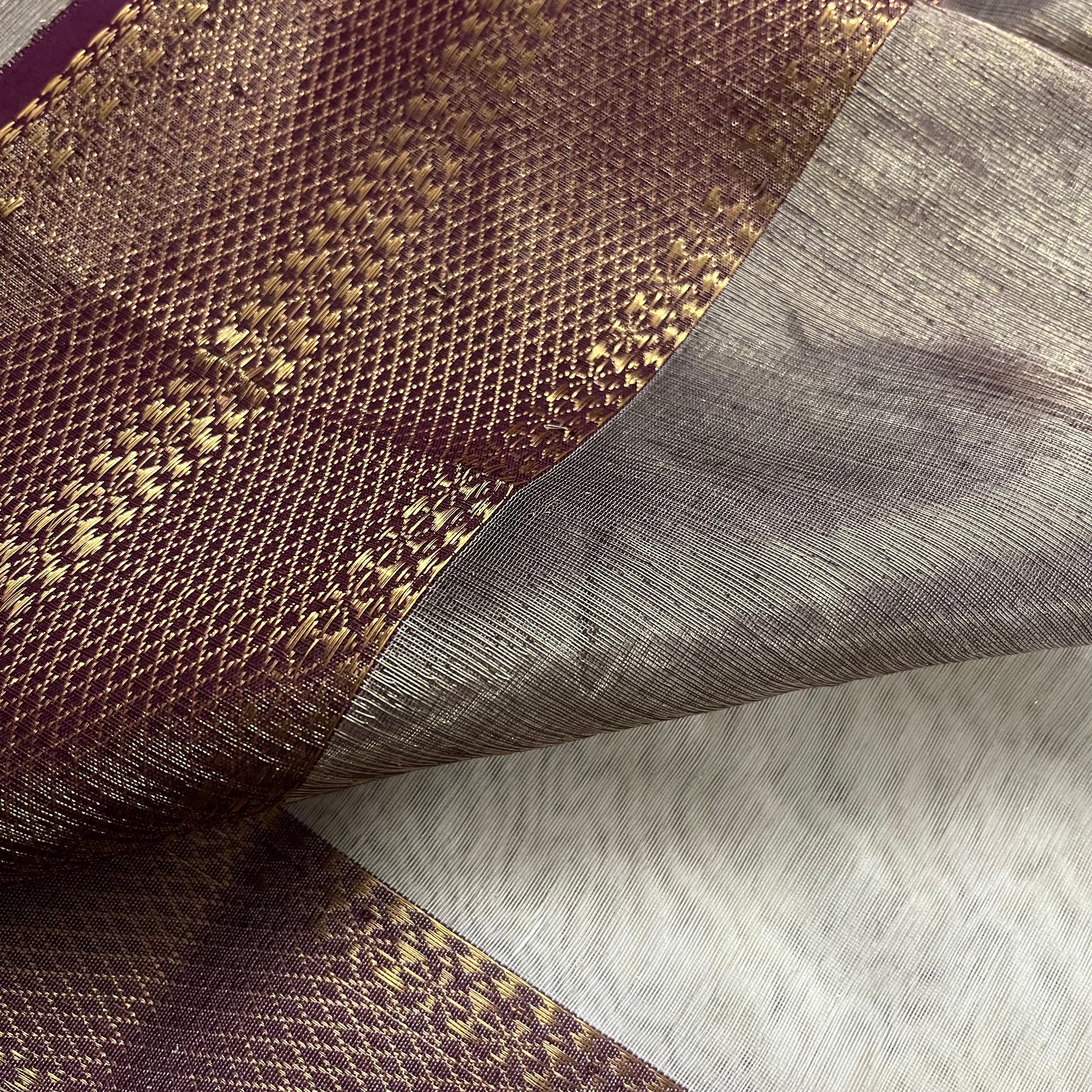 Cream & Violet Maheshwari tissue silk saree with antique gold zari border - Image 17