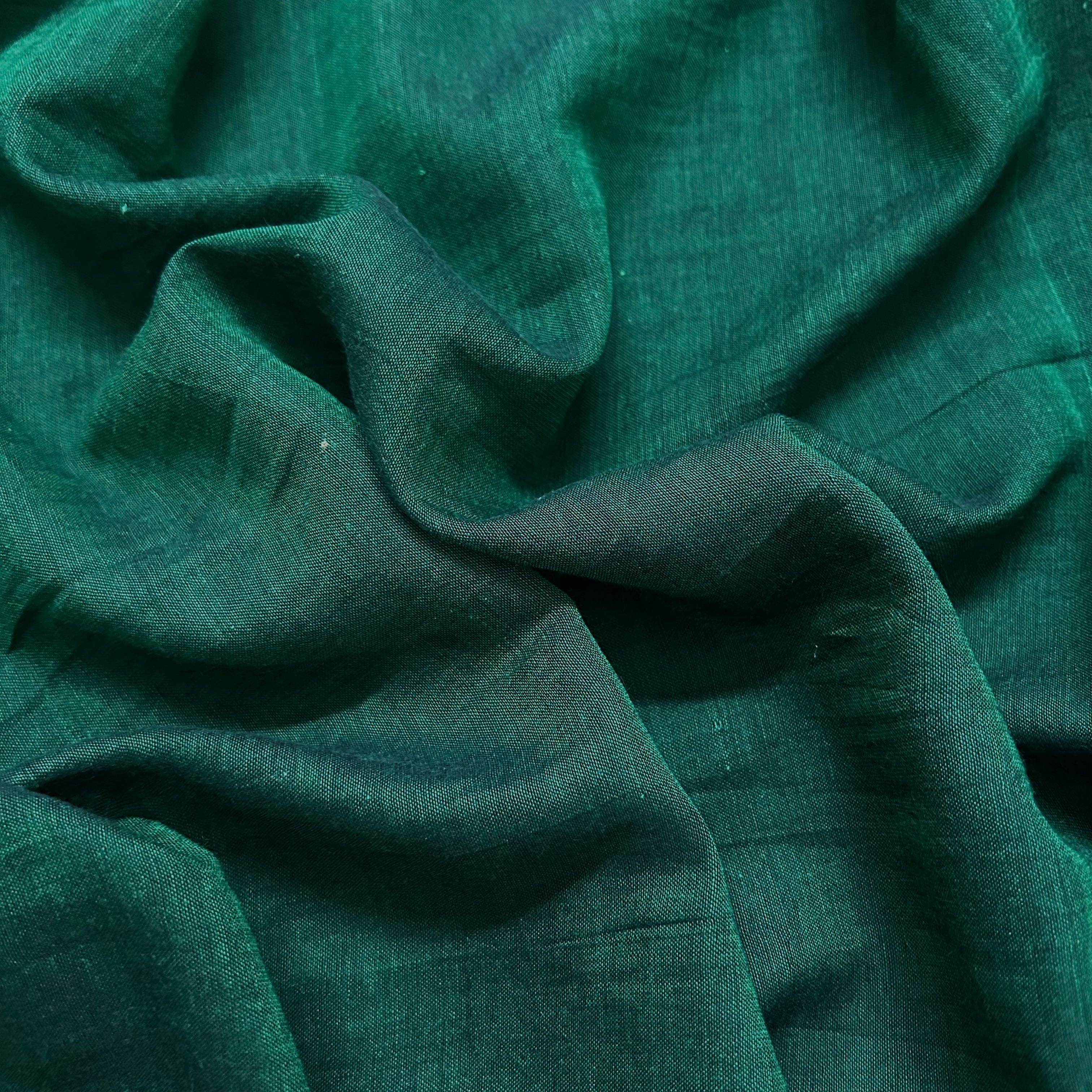 Dark green and red mulmul saree - Image 9
