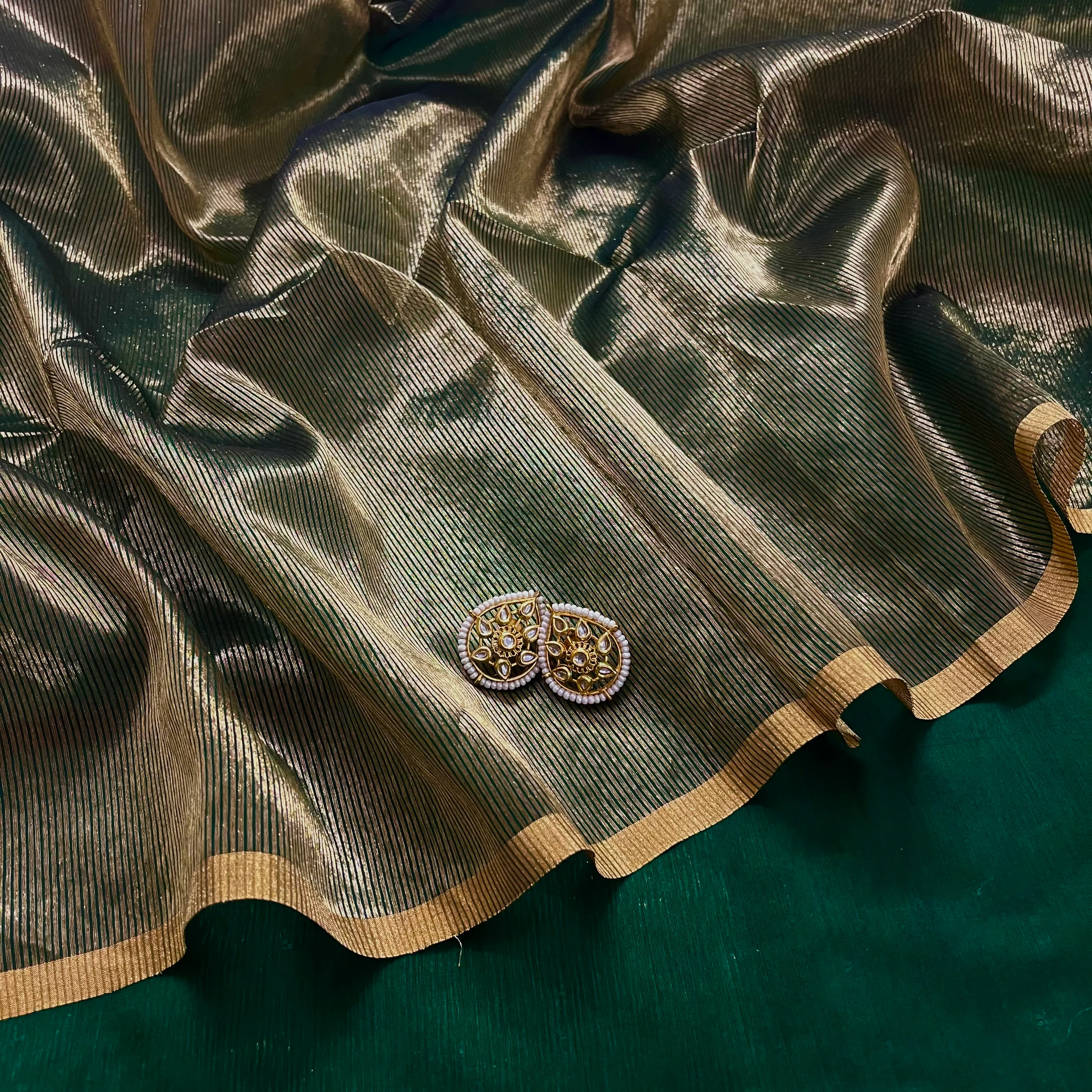 Dark Green & Gold Maheshwari Saree with Zari Border - Image 11