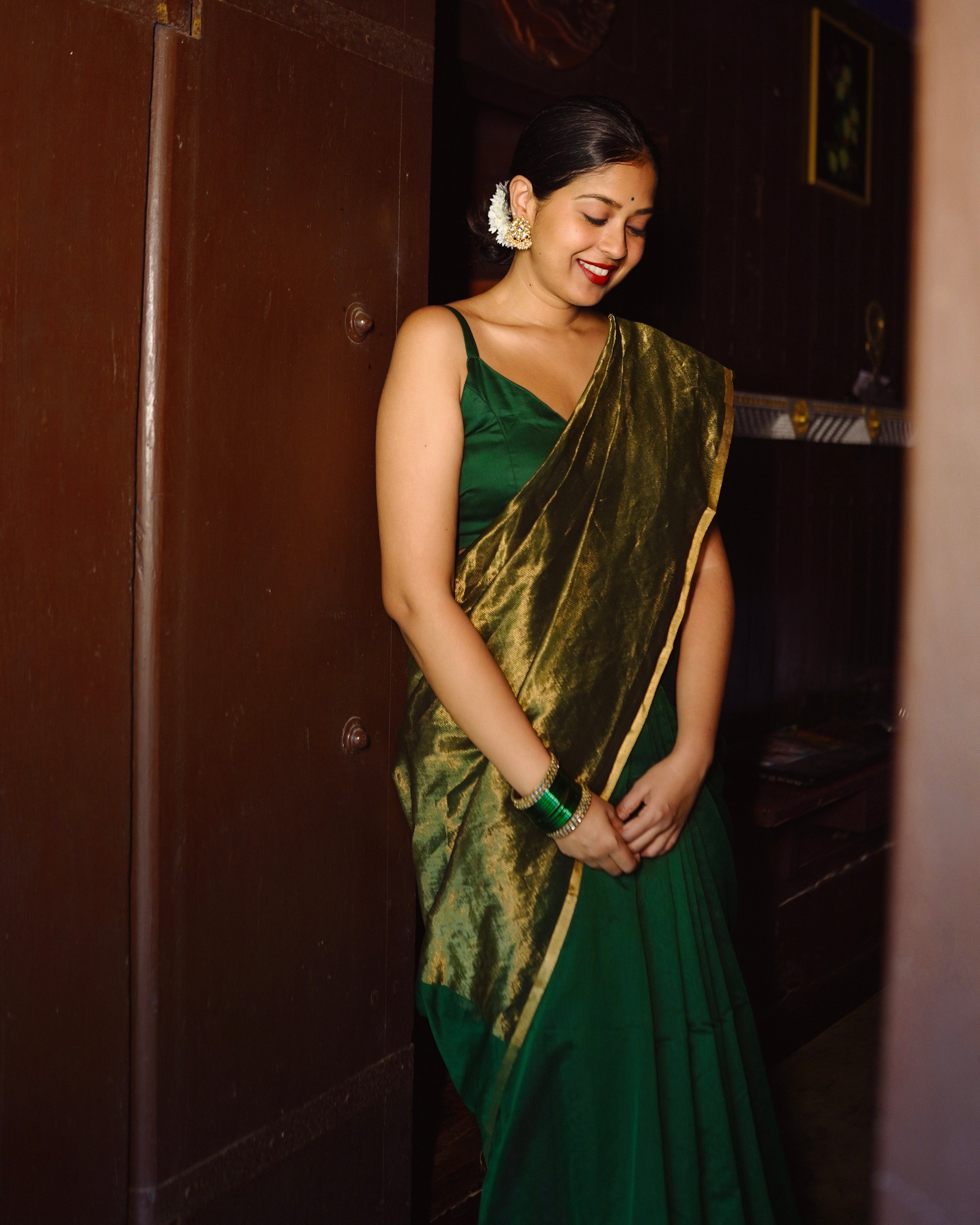 Dark Green & Gold Maheshwari Saree with Zari Border - Image 16