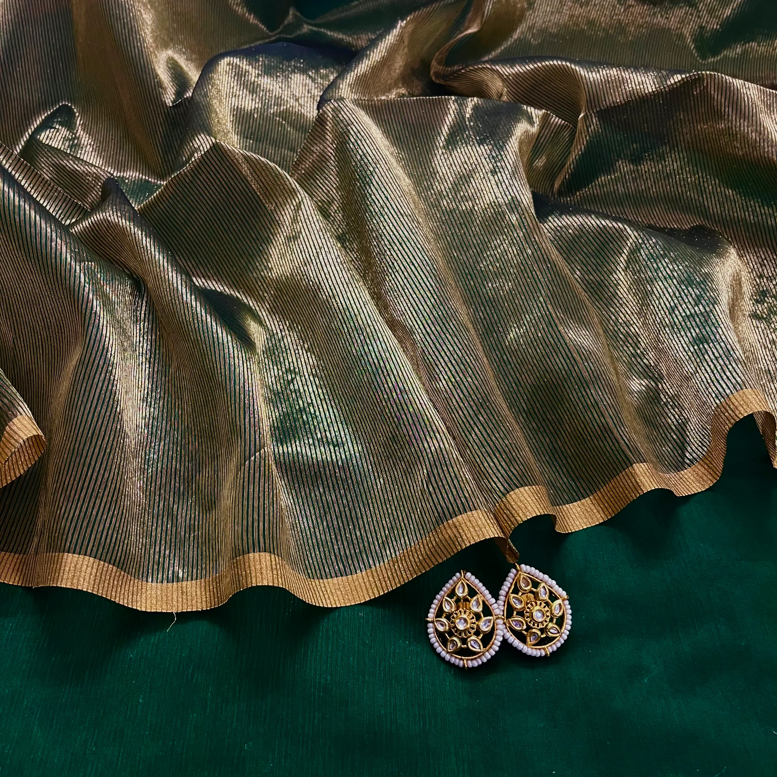 Dark Green & Gold Maheshwari Saree with Zari Border - Image 9