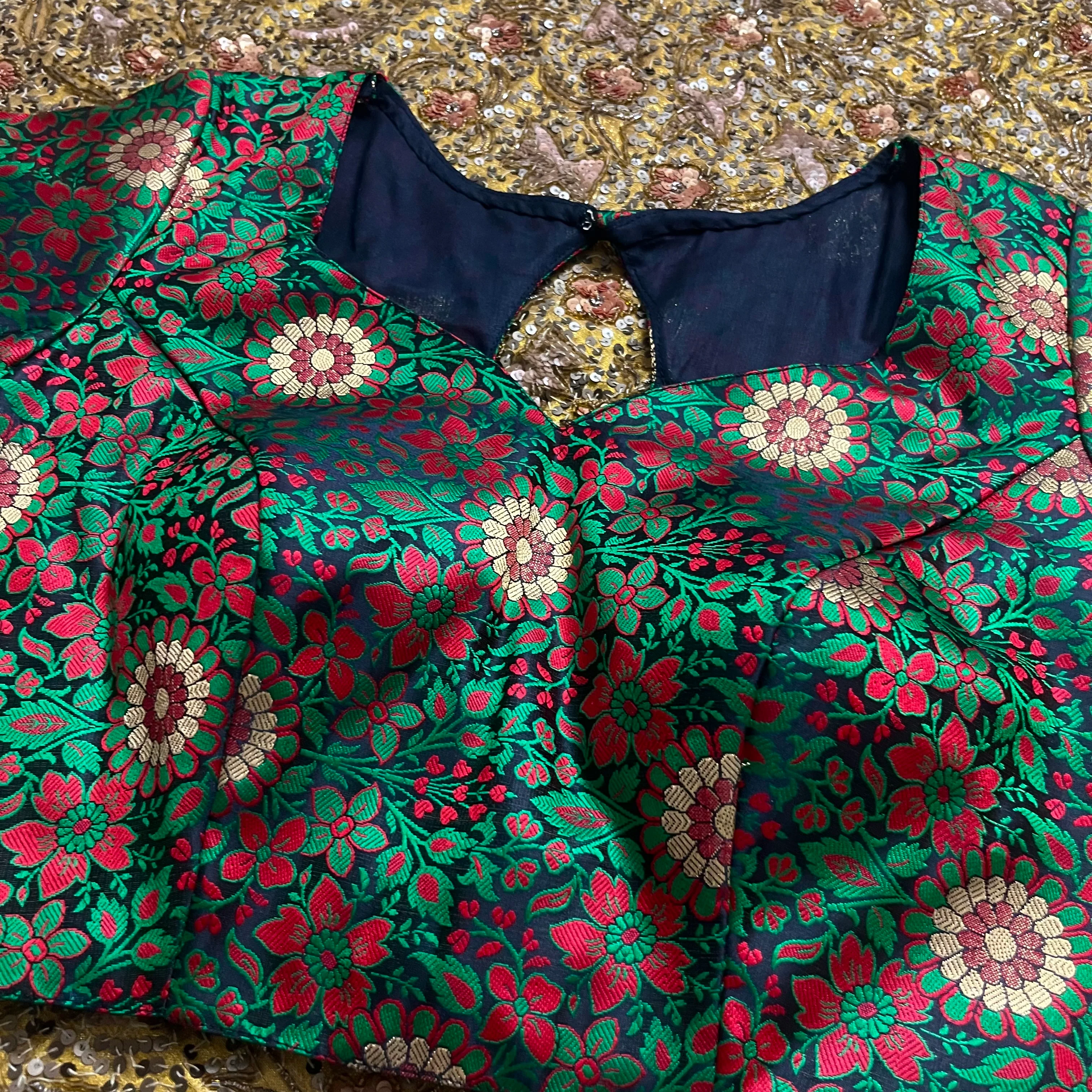 Dark green pre stitched silk blouse - Image 4