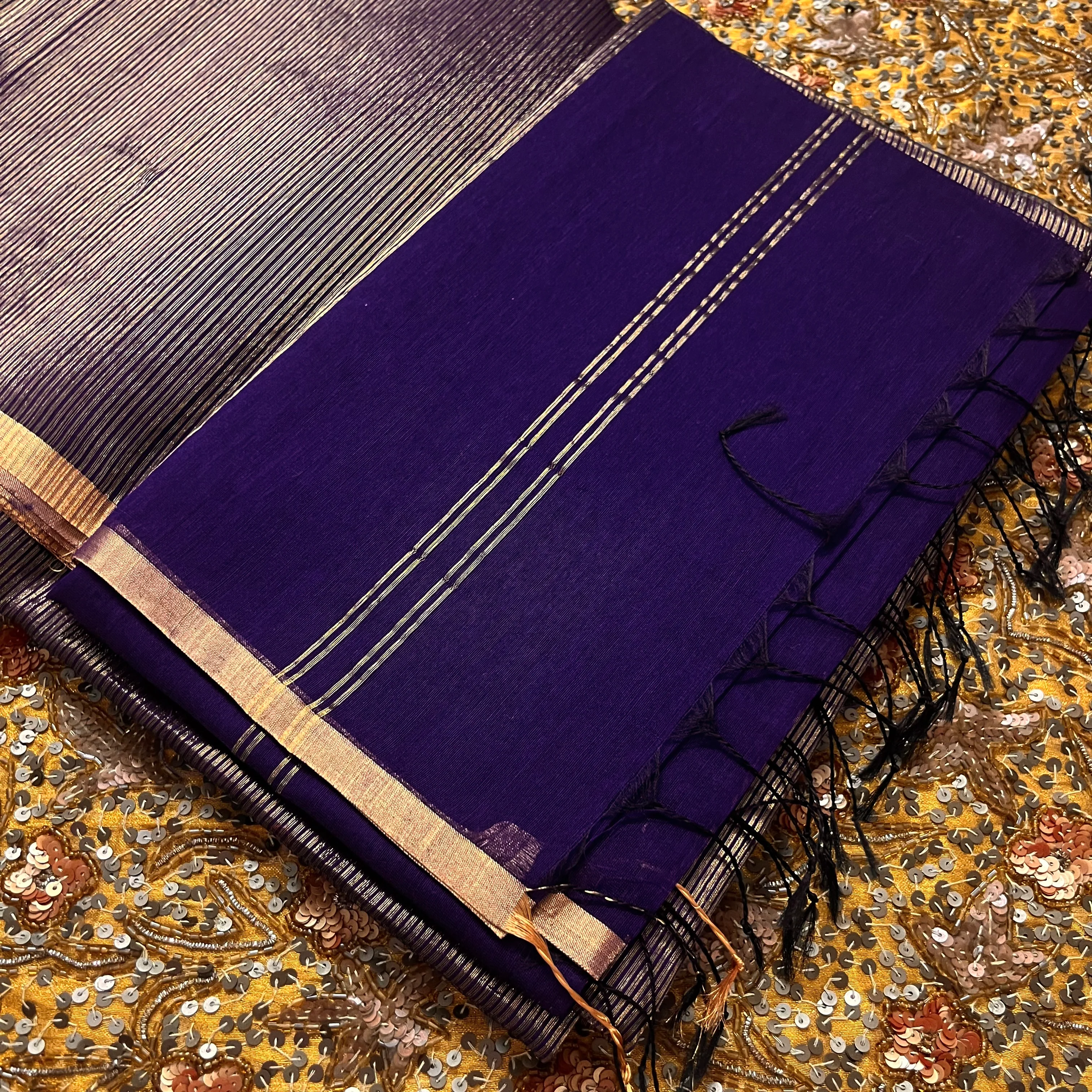 Dark purple and gold maheshwari saree with zari border - Image 10