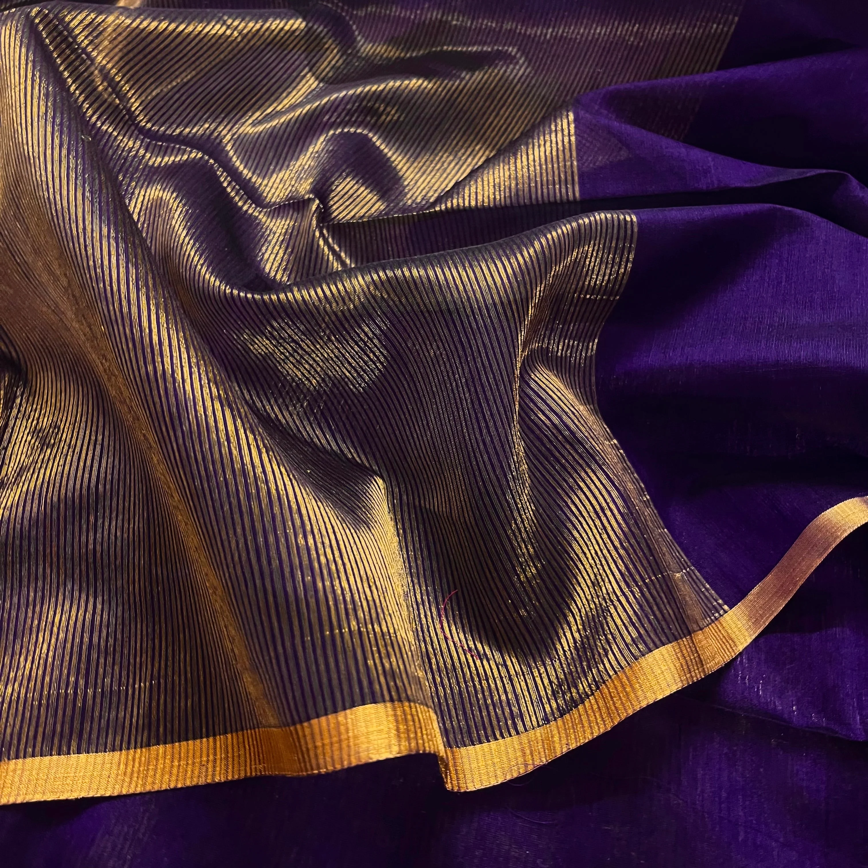 Dark purple and gold maheshwari saree with zari border - Image 7
