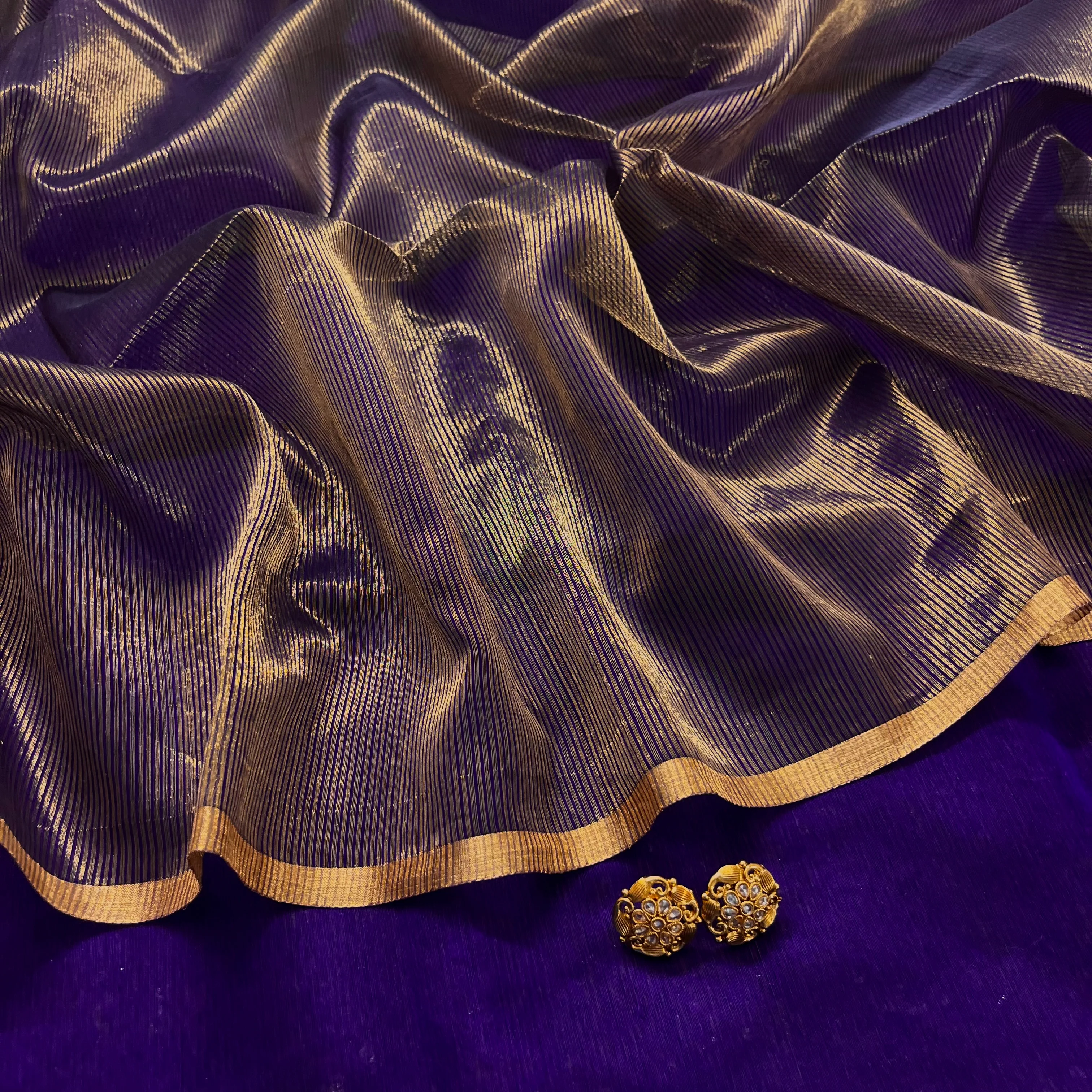 Dark purple and gold maheshwari saree with zari border - Image 8