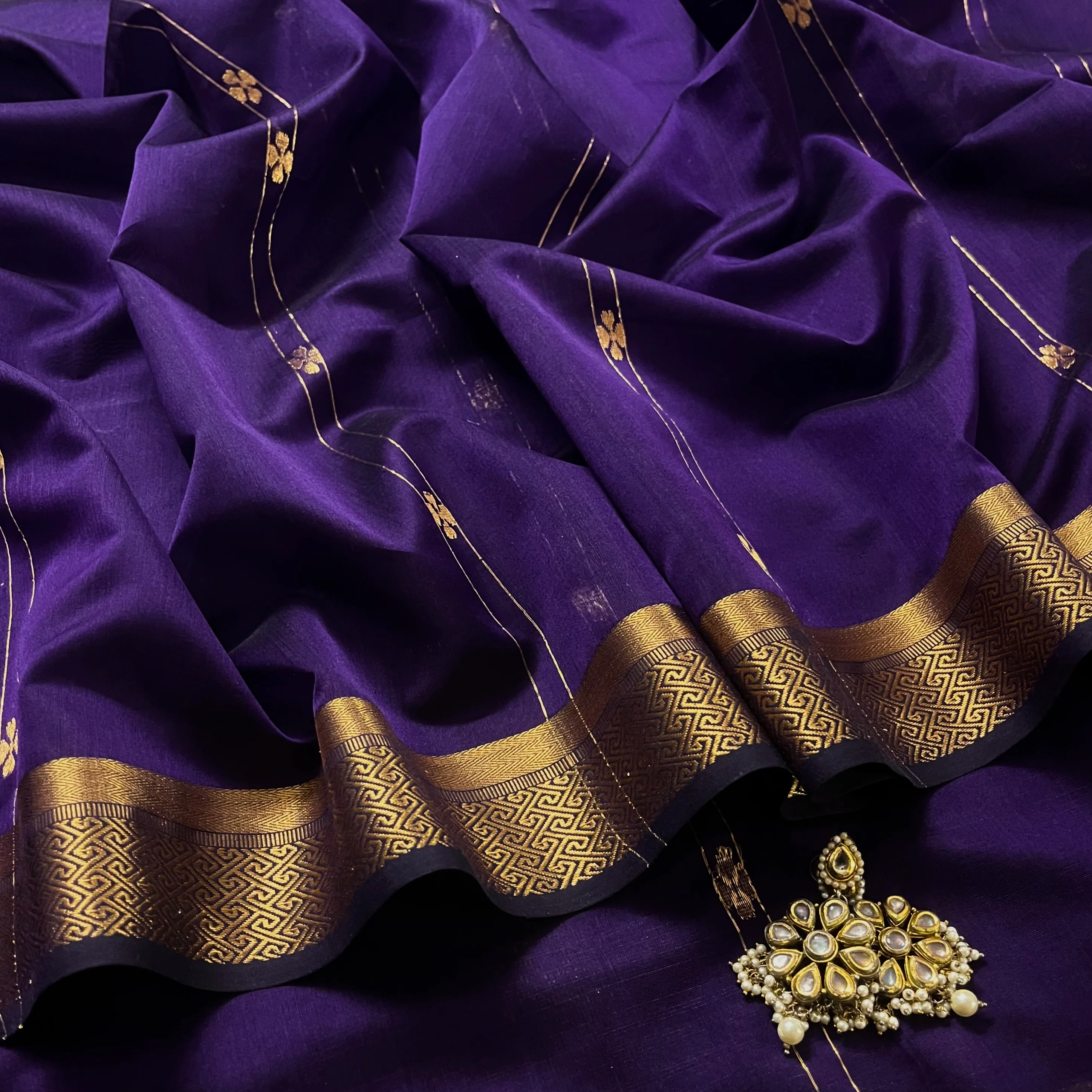 Dark purple Maheshwari saree with dori flower bootis all over - Image 6