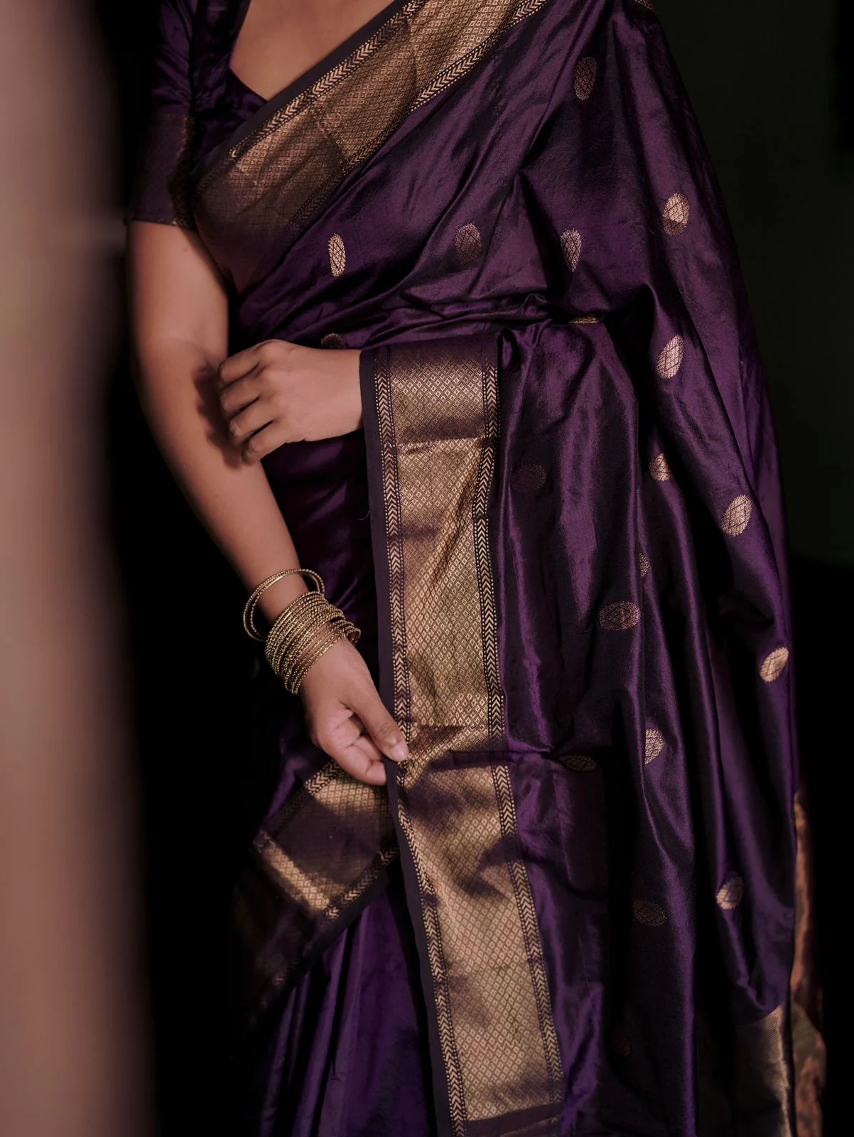Dark purple Maheshwari silk saree with zari bootis all over - Image 6