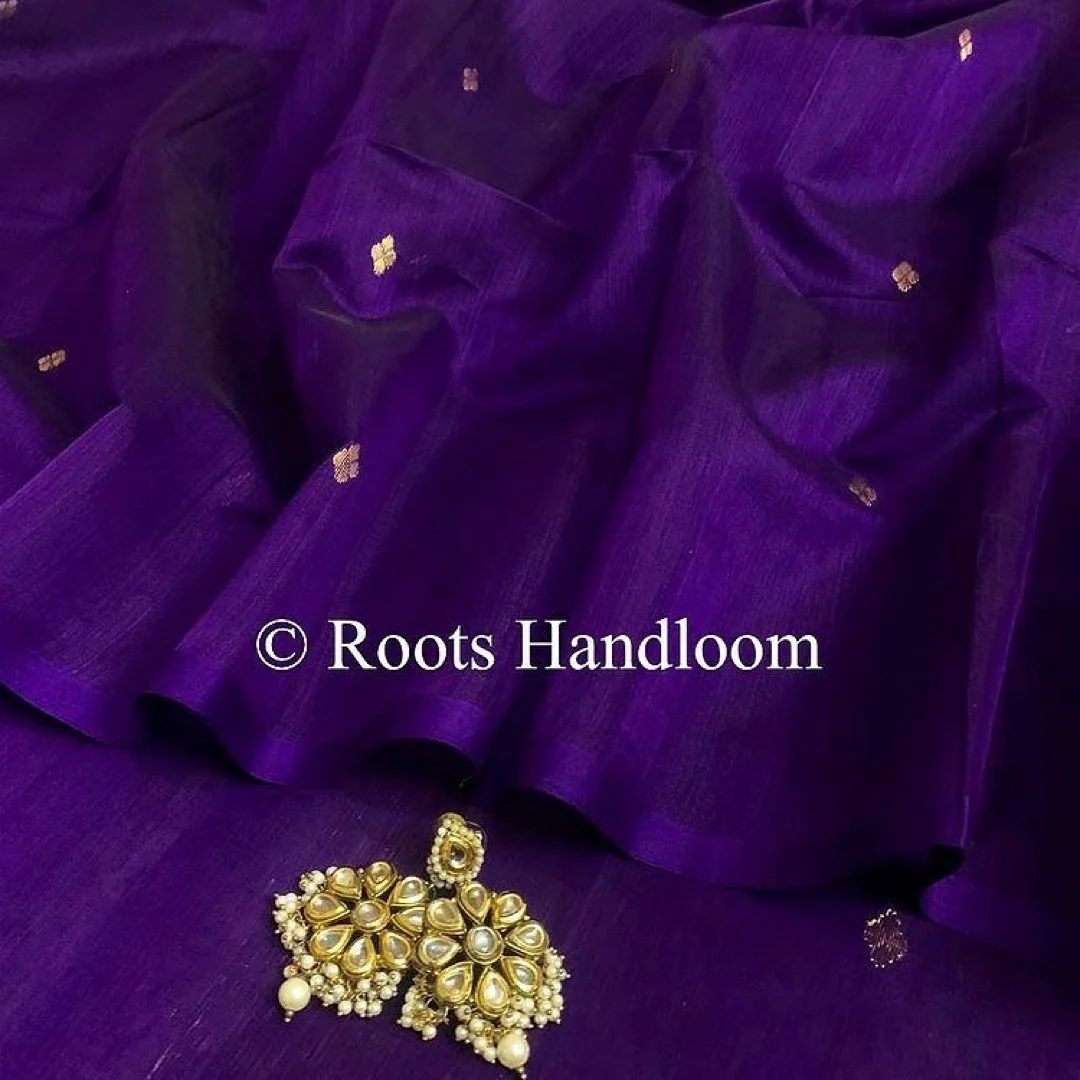 Dark Purple Maheshwari Saree with Zari bootis all over - Image 10