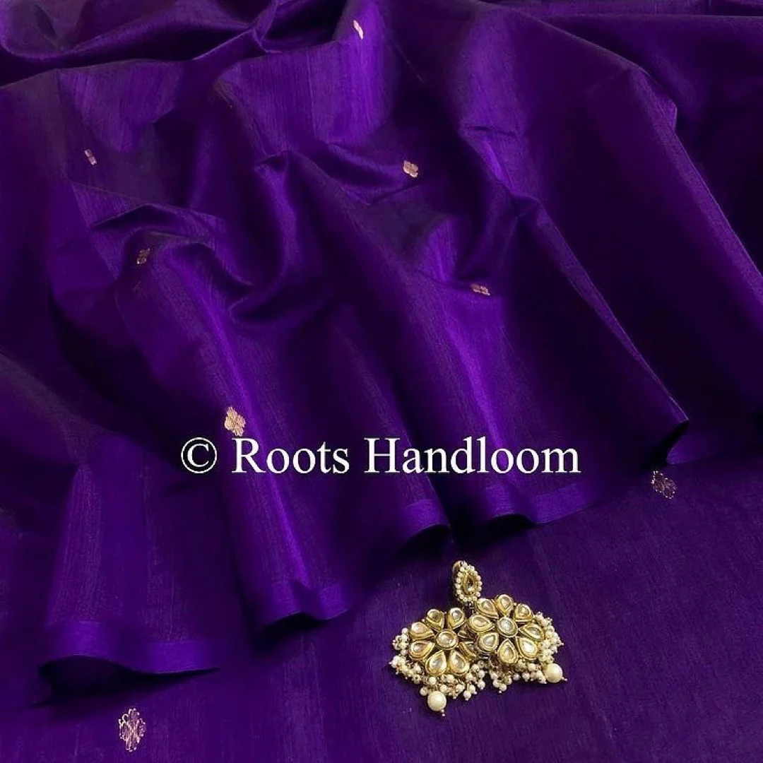 Dark Purple Maheshwari Saree with Zari bootis all over - Image 6