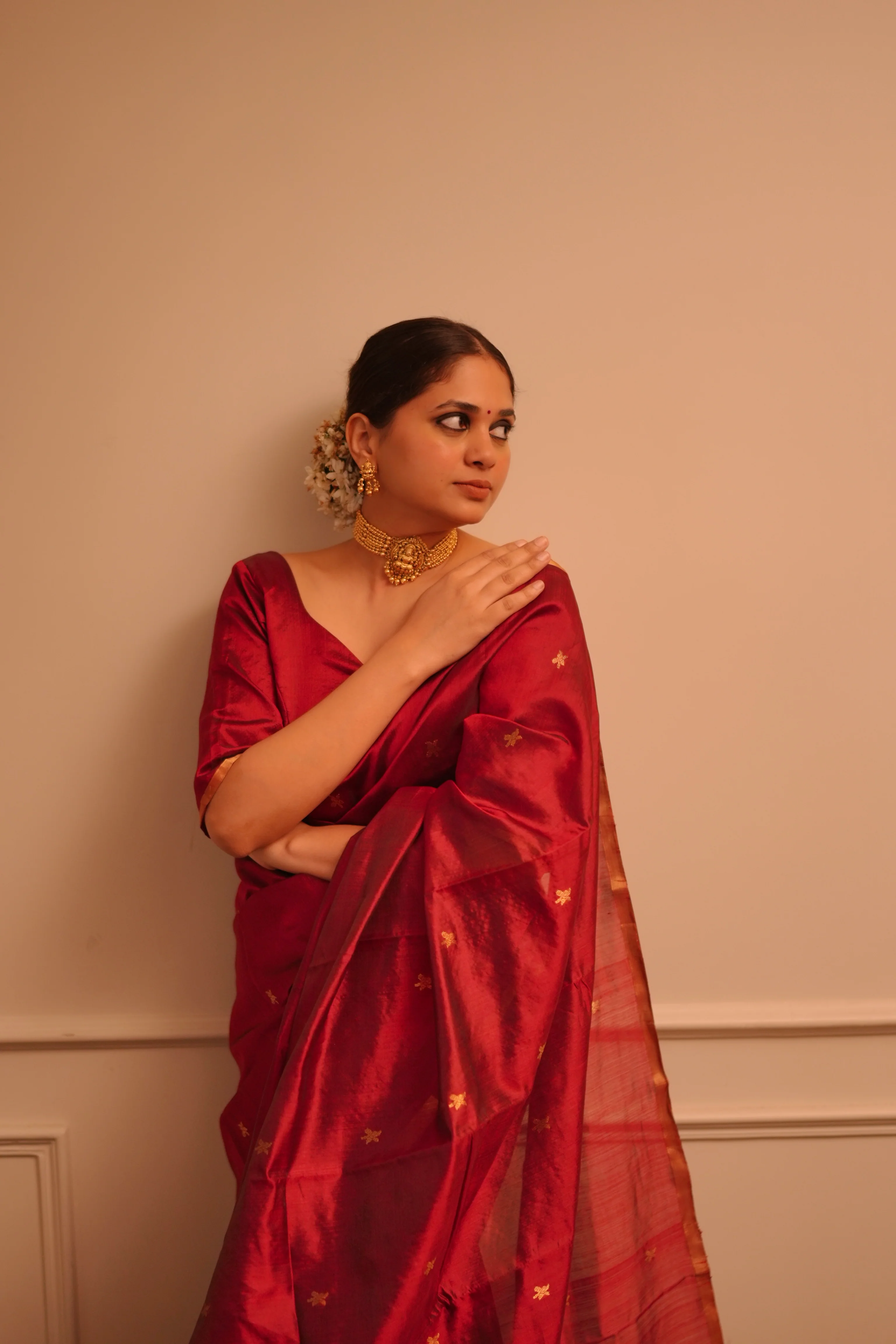 Deep maroon chanderi silk saree with flower bootis all over - Image 10