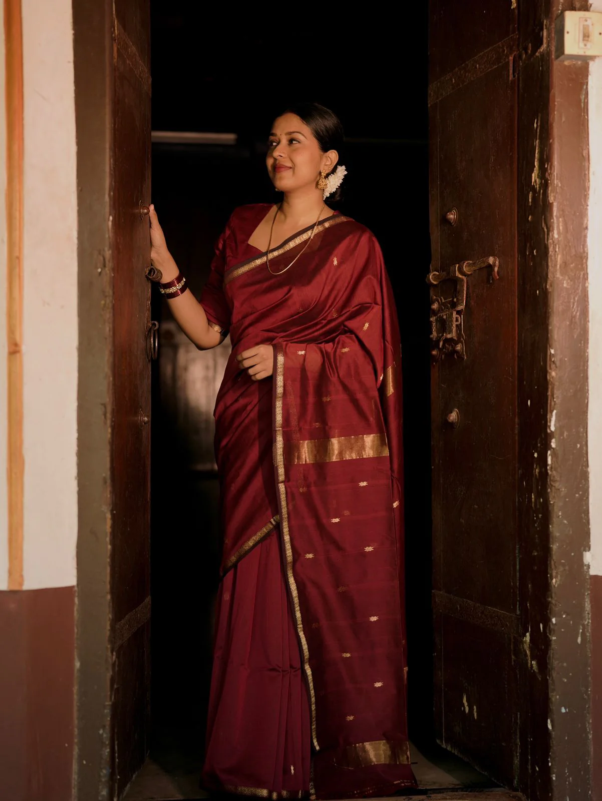 Deep maroon Maheshwari saree with flower bootis all over - Image 11