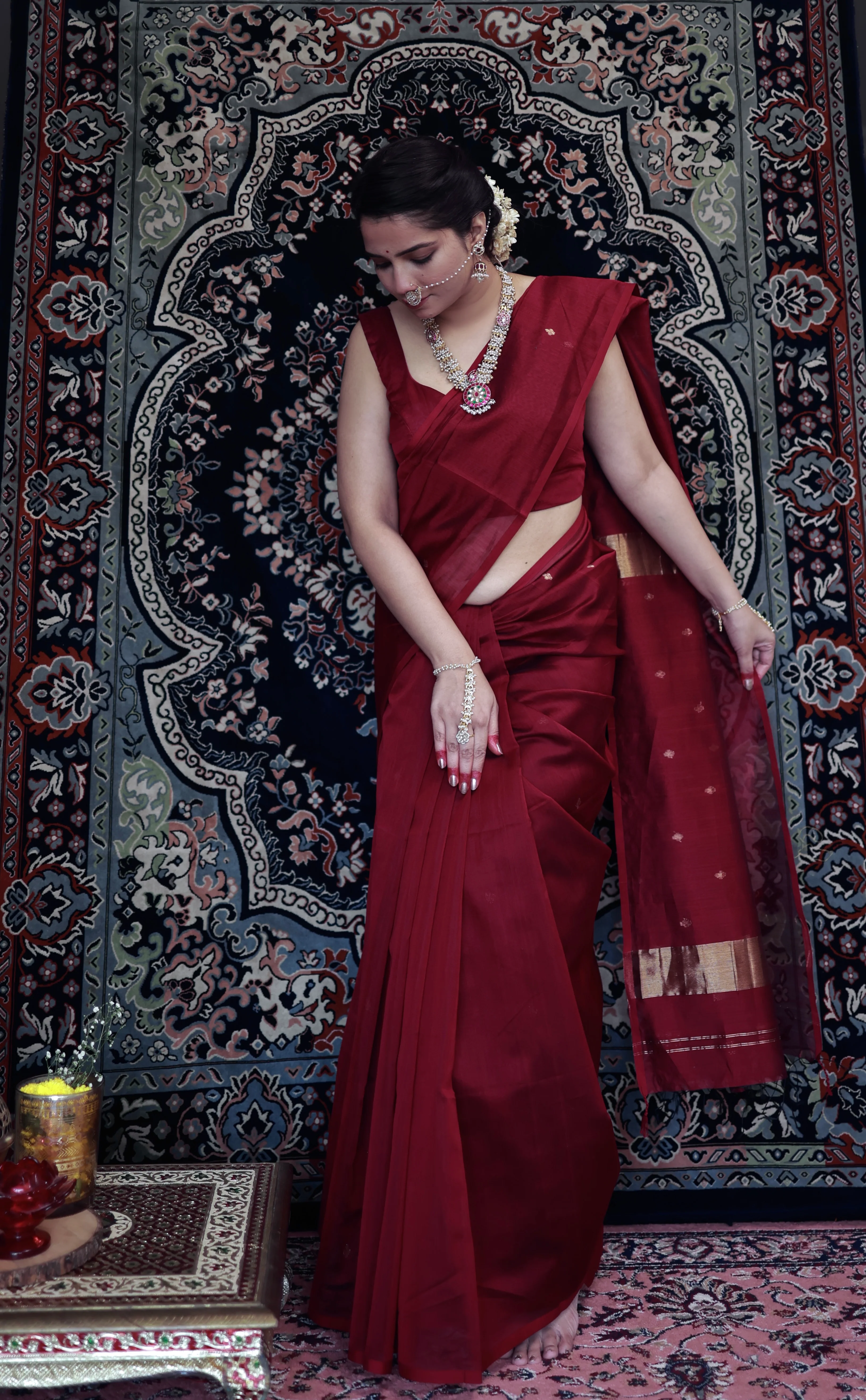 Deep maroon Maheshwari saree with zari bootis all over - Image 6