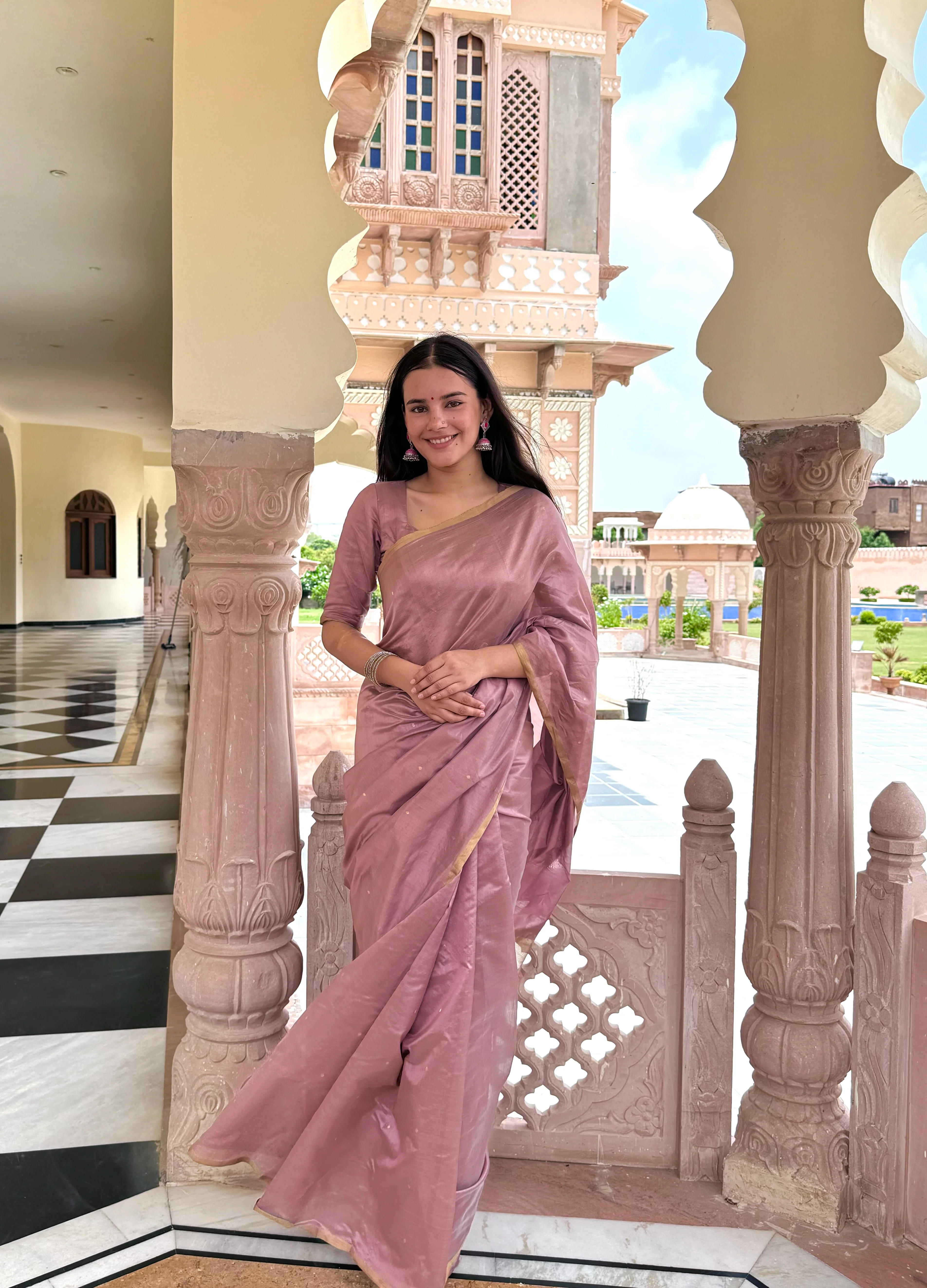 Dusty pink chanderi silk saree with zari bootis all over - Image 11
