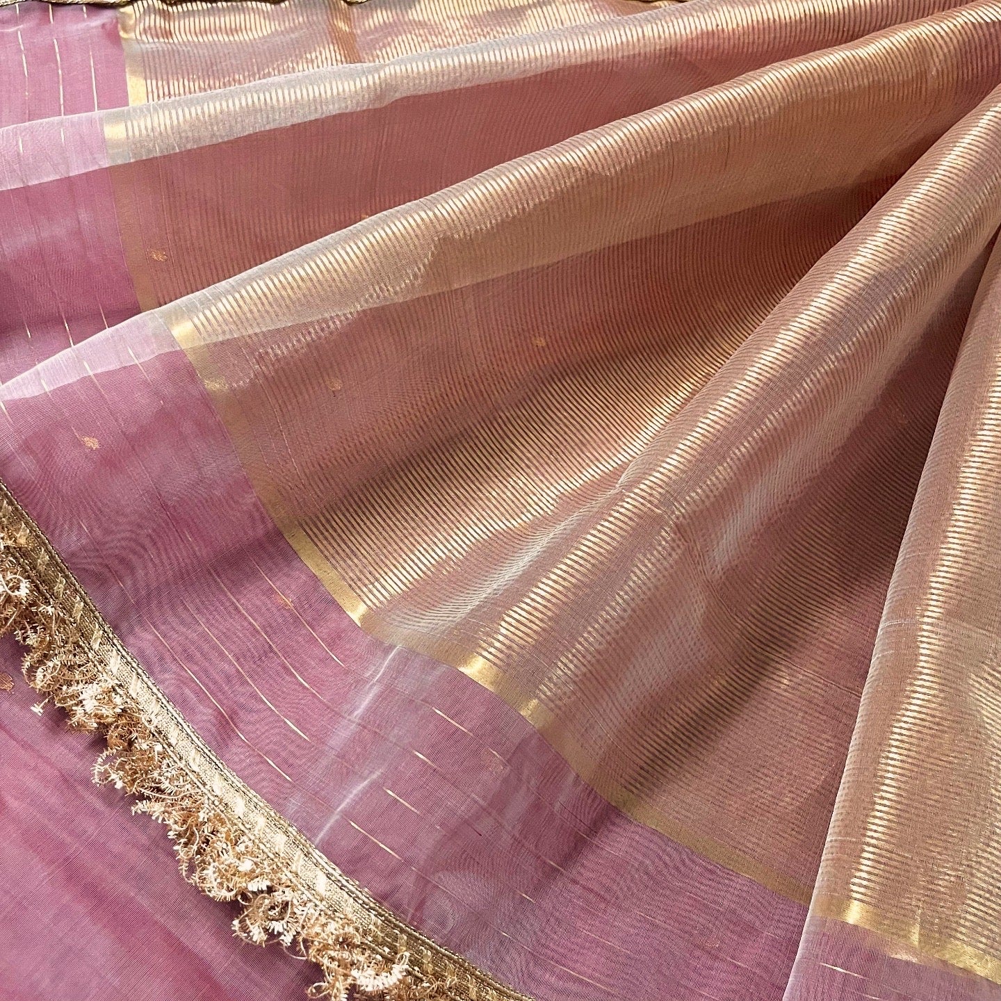 Dusty Pink Chanderi silk saree with zari bootis and zari border all over - Image 5