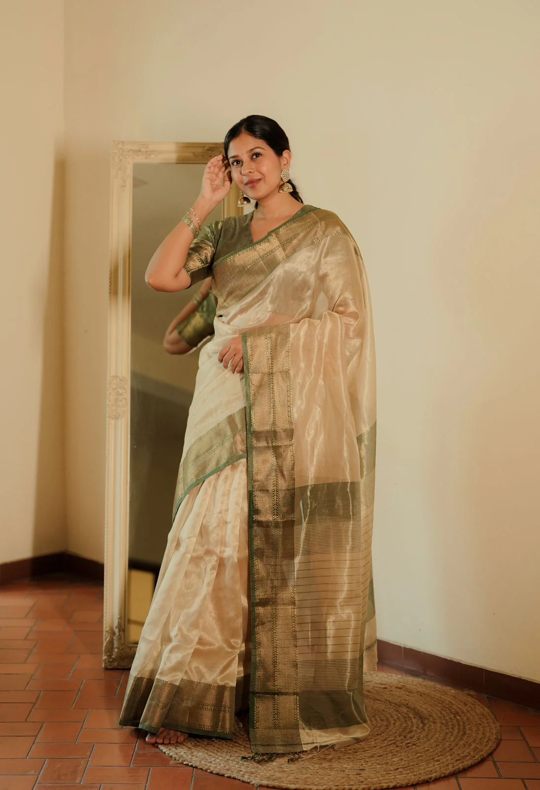 Cream Gold and green Maheshwari tissue silk saree with zari pattern on pallu - Image 12