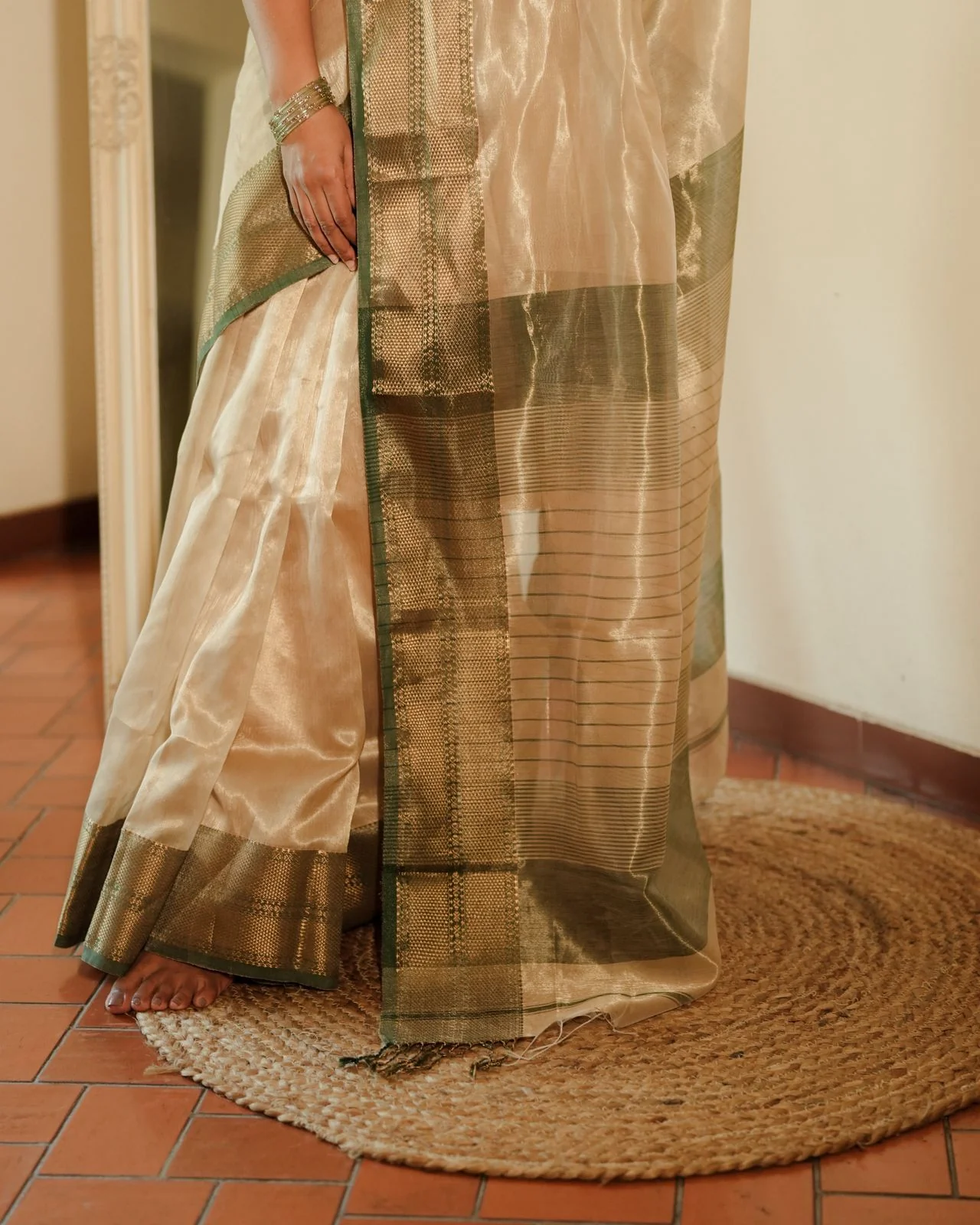 Cream Gold and green Maheshwari tissue silk saree with zari pattern on pallu - Image 13