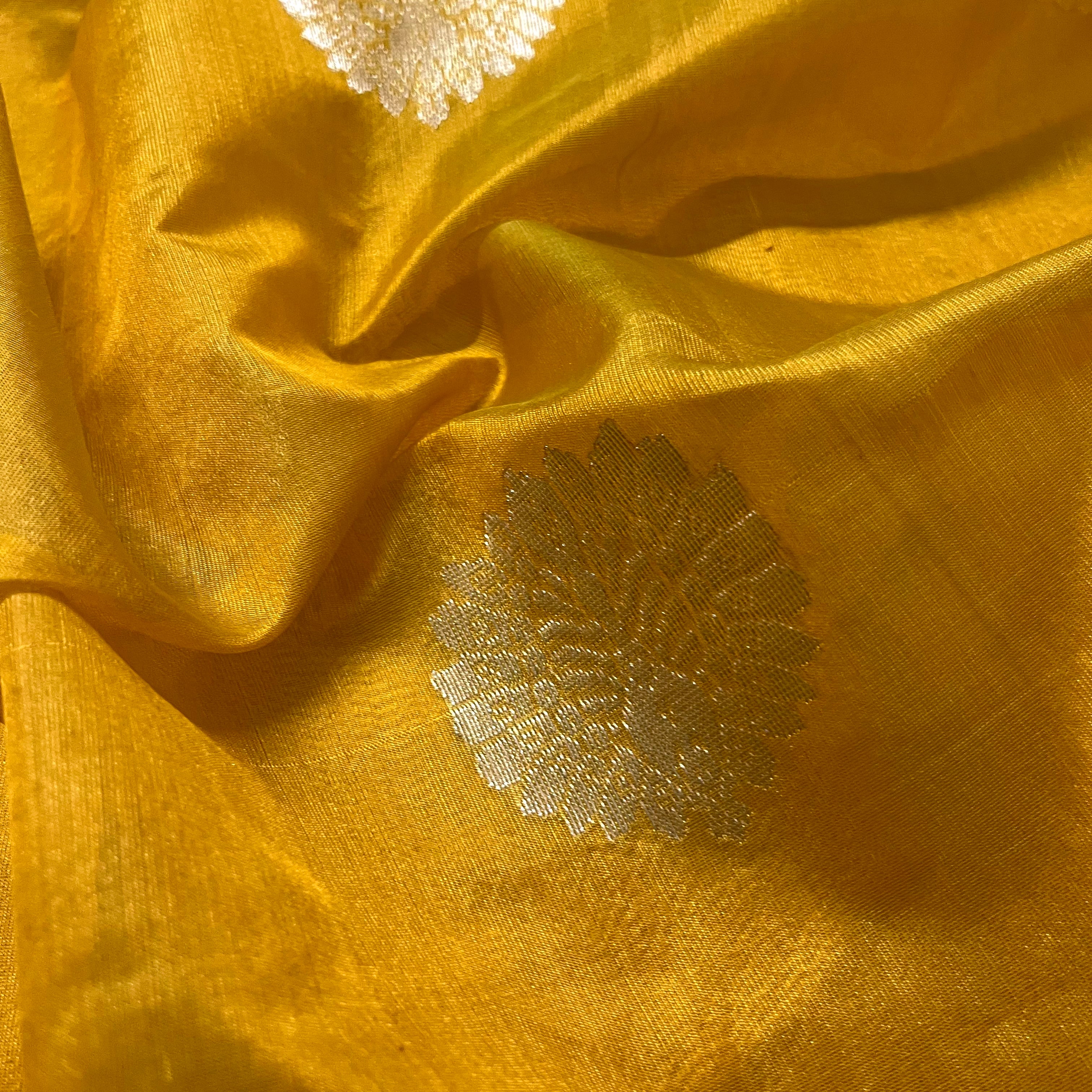 Yellow chanderi silk saree with mor motifs all over - Image 13