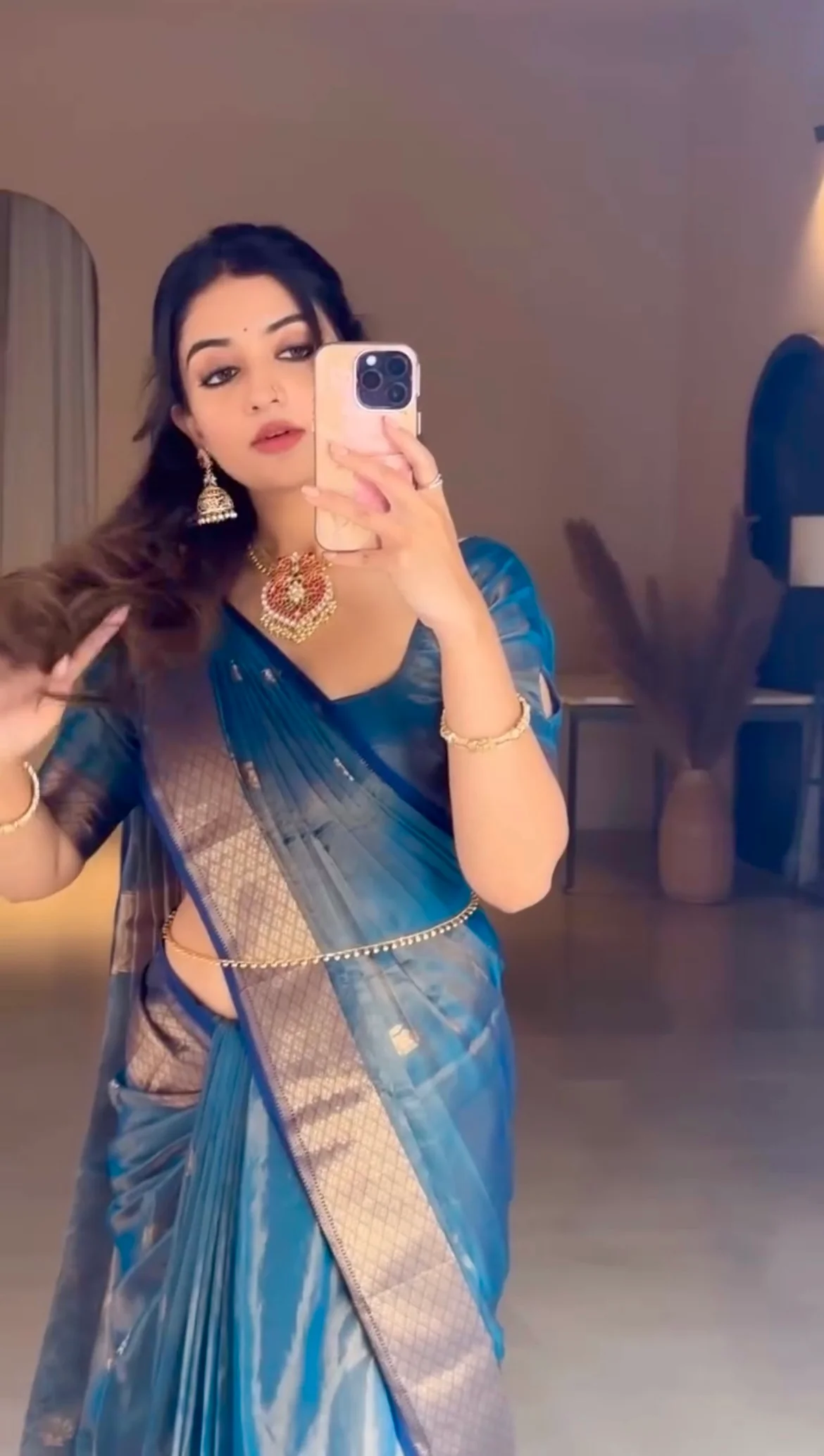 Peacock blue maheshwari tissue silk saree with flower motifs all over - Image 13