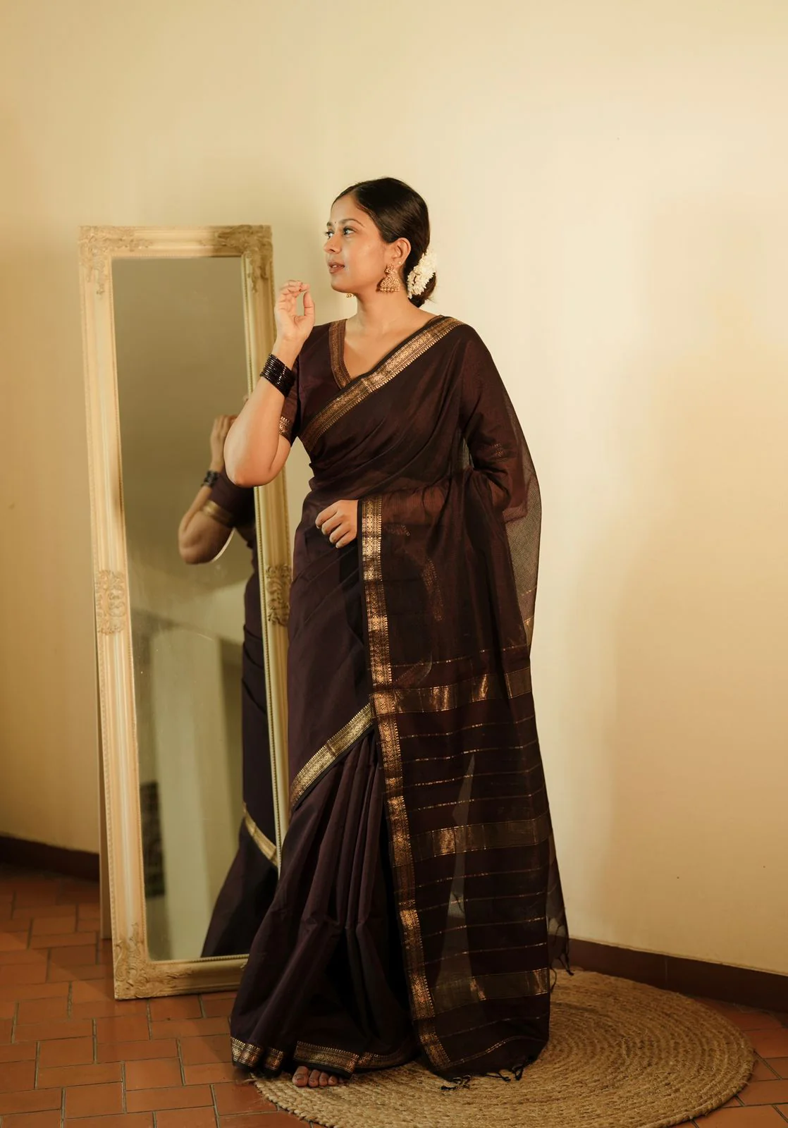 Mahogany Maheshwari saree with zari border and zari lines on pallu - Image 13