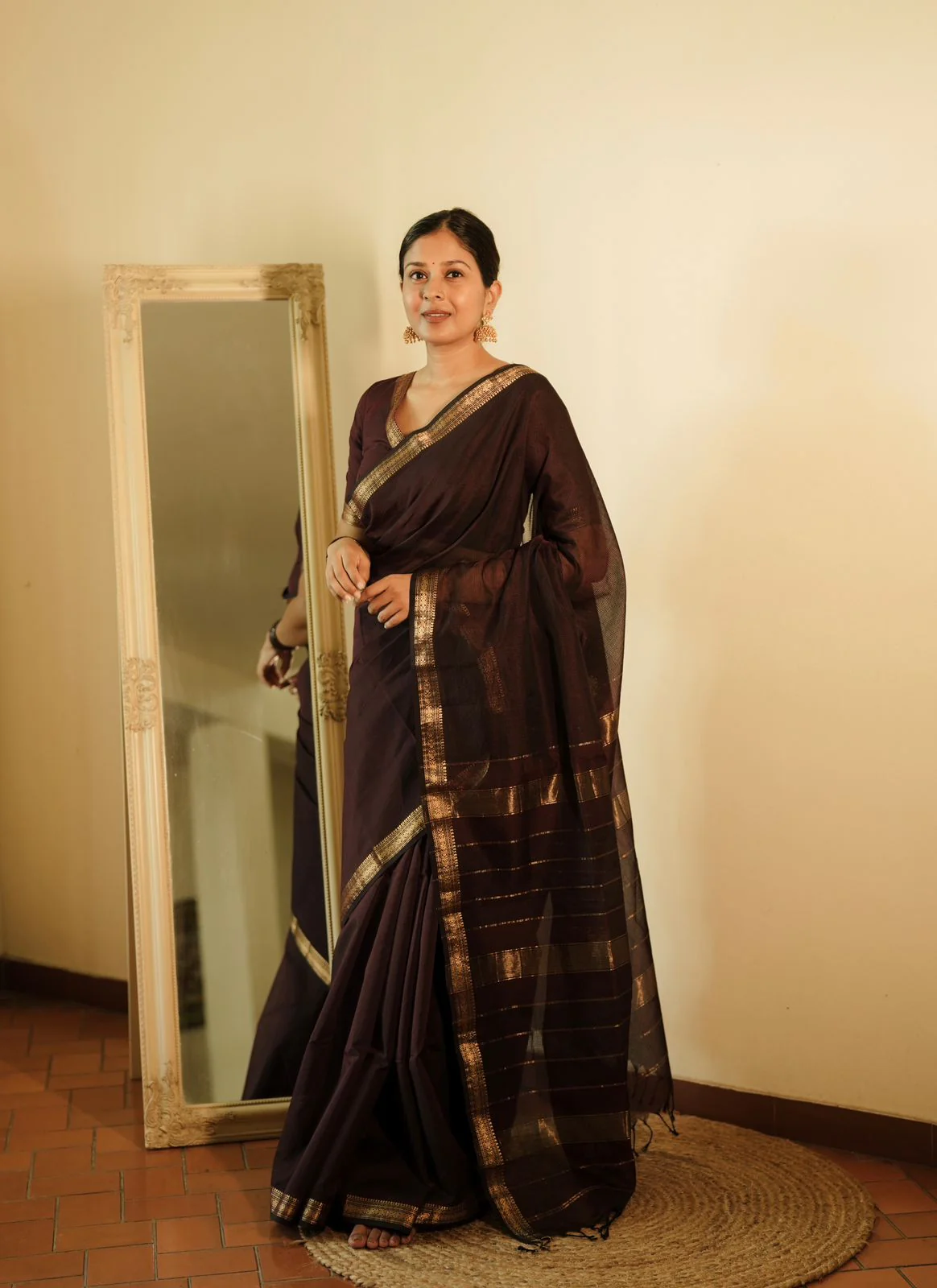 Mahogany Maheshwari saree with zari border and zari lines on pallu - Image 5