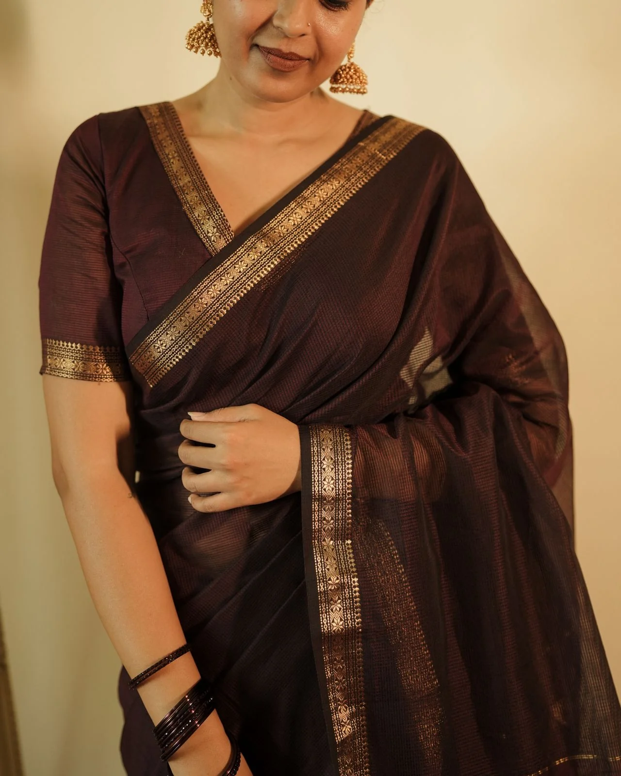 Mahogany Maheshwari saree with zari border and zari lines on pallu - Image 8