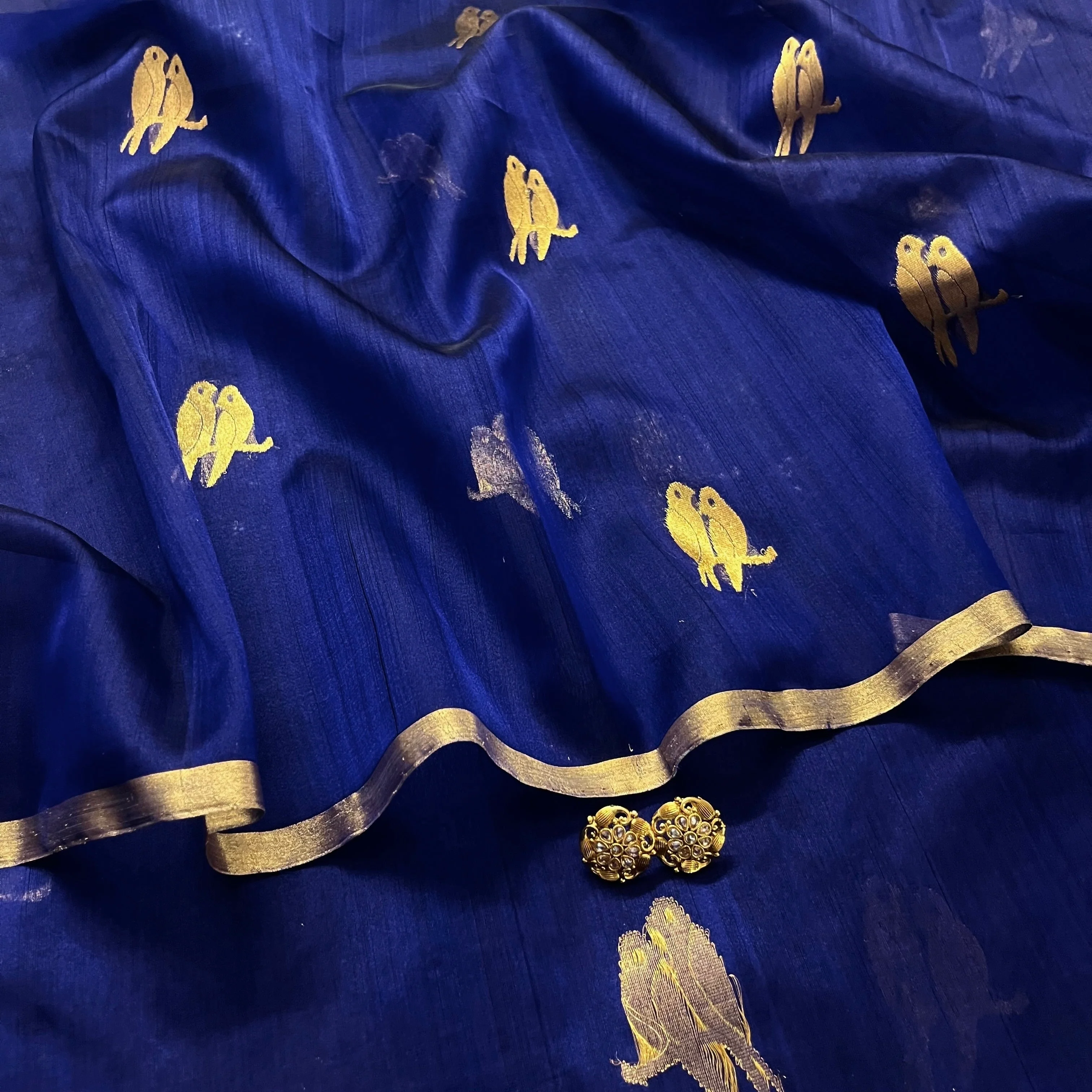 Midnight blue chanderi organza silk saree with bird motifs all over - Image 11