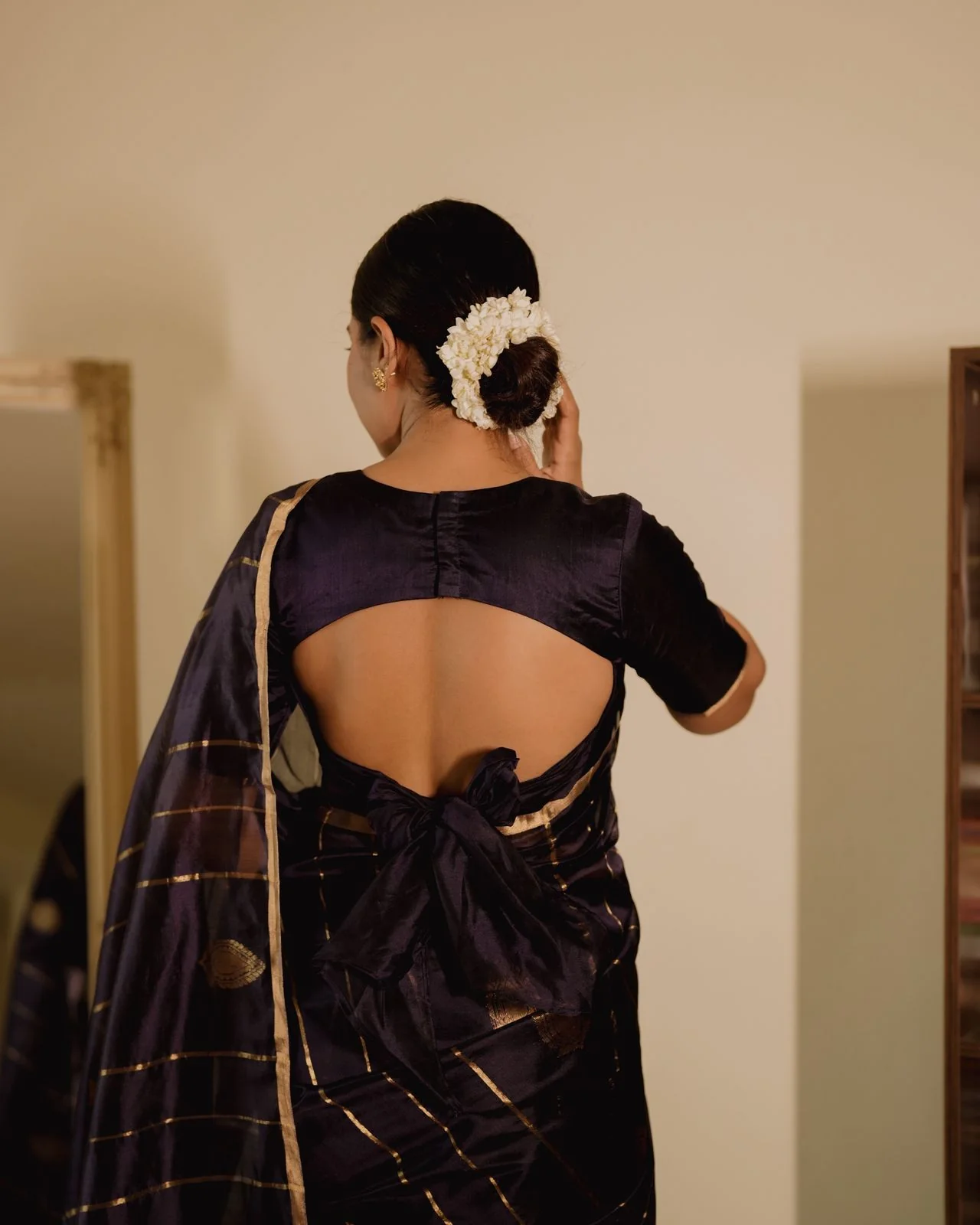 Midnight blue Chanderi silk saree with zari motifs all over - Image 17