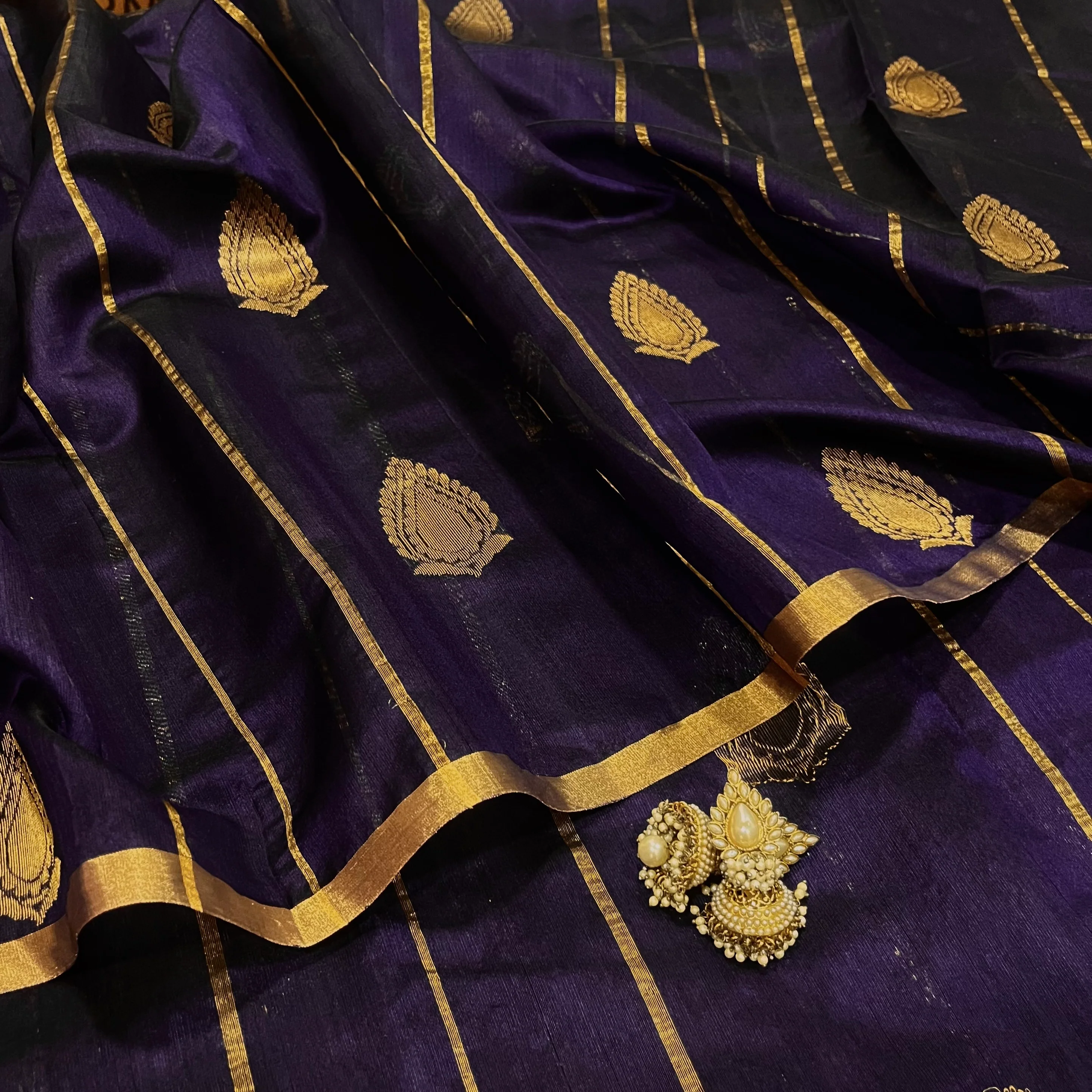 Midnight blue Chanderi silk saree with zari motifs all over - Image 9