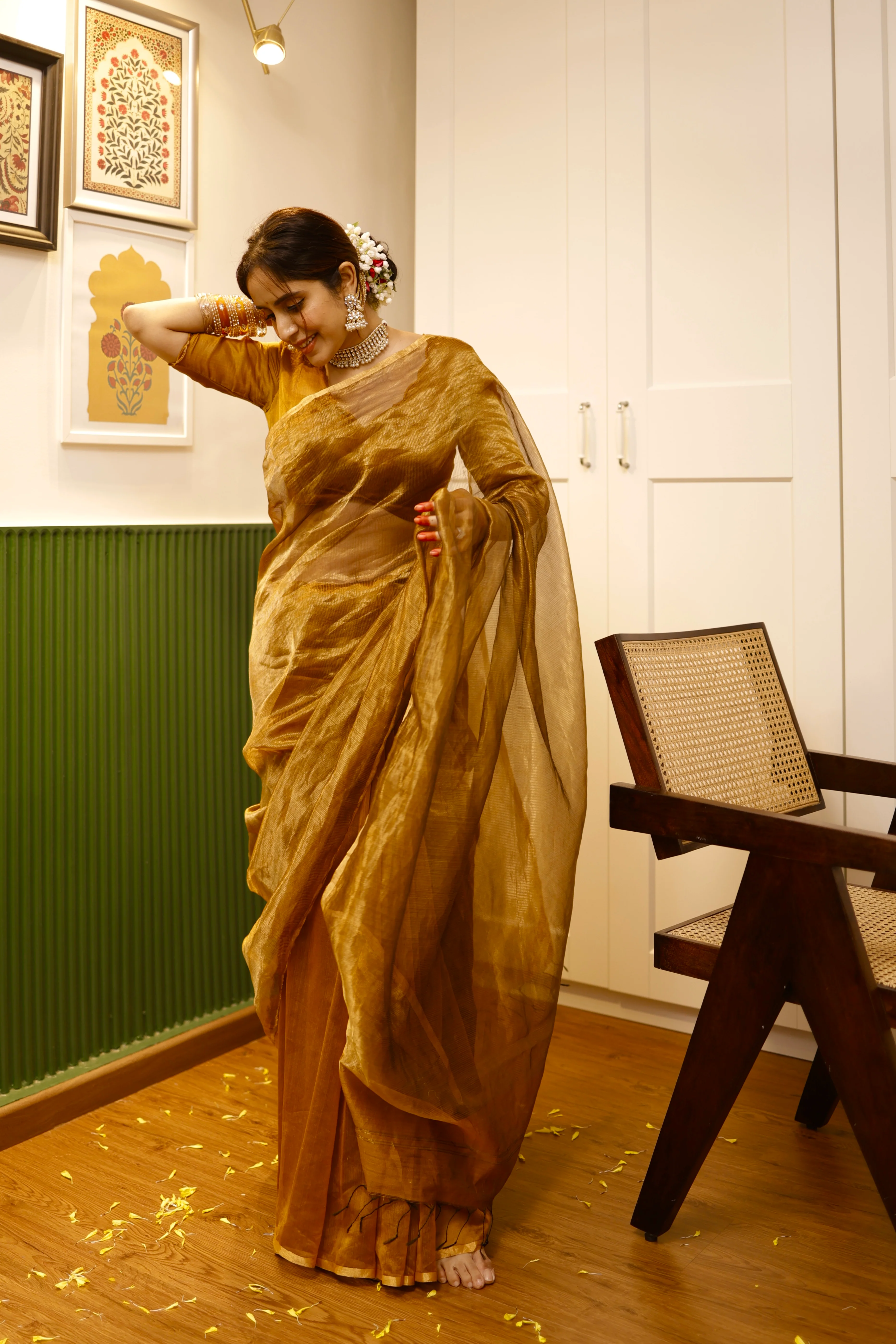 Mustard and gold maheshwari saree with zari border - Image 16