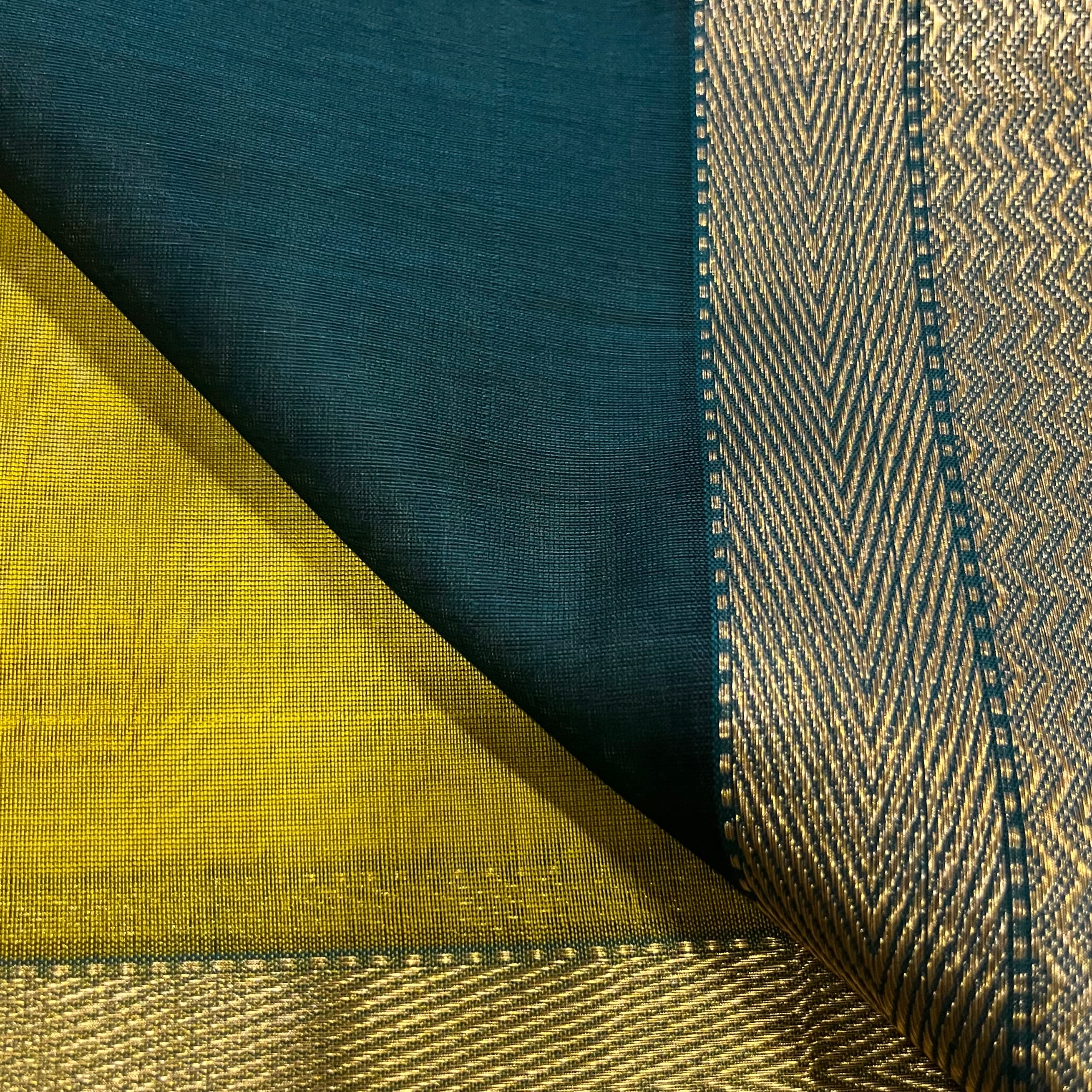 Mustard and green Maheshwari saree with flower motifs all over - Image 9