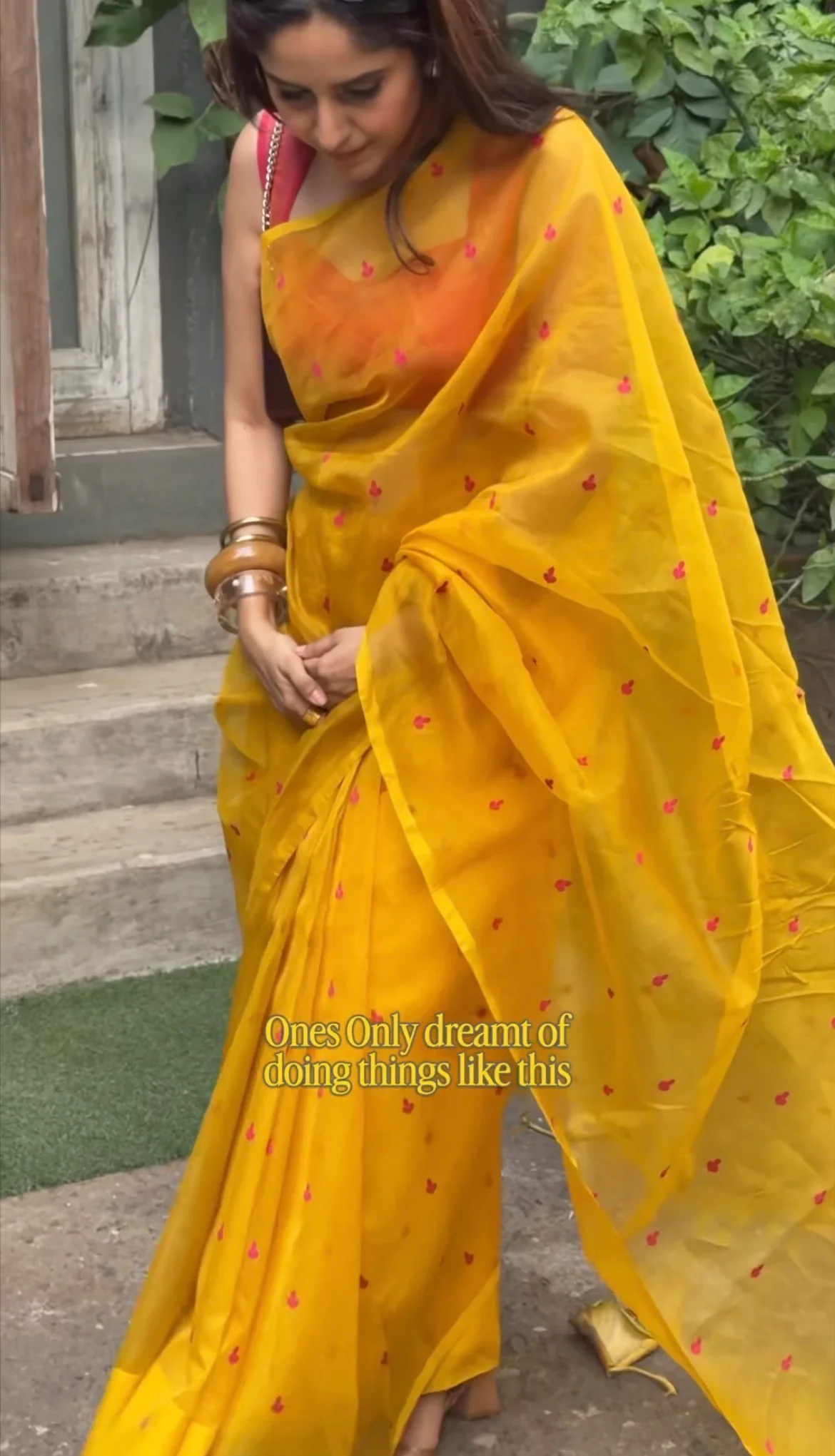 Mustard and pink Chanderi silk saree with resham bootis all over - Image 19